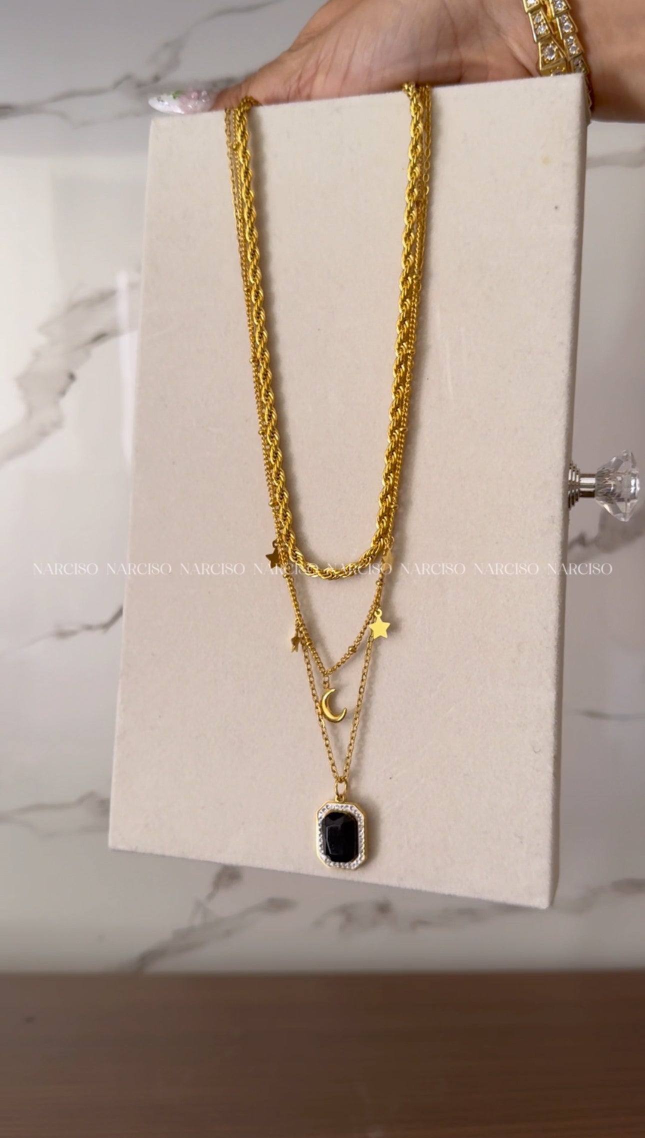 Collar tres capas