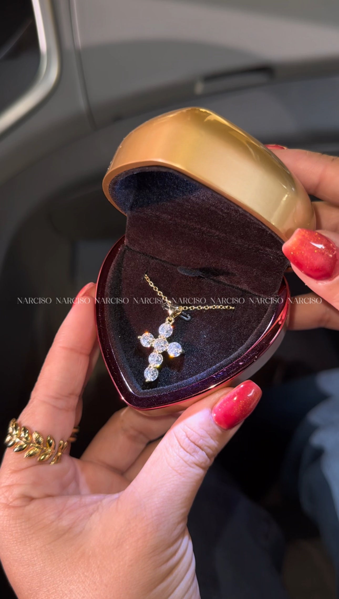 Joyero corazón dorado para collar