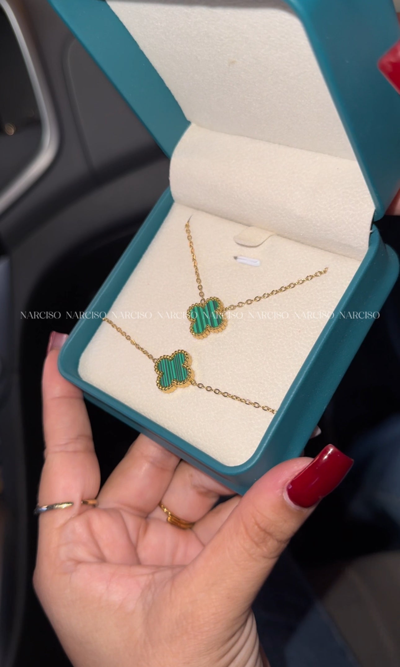 Collar y pulsera VC verde