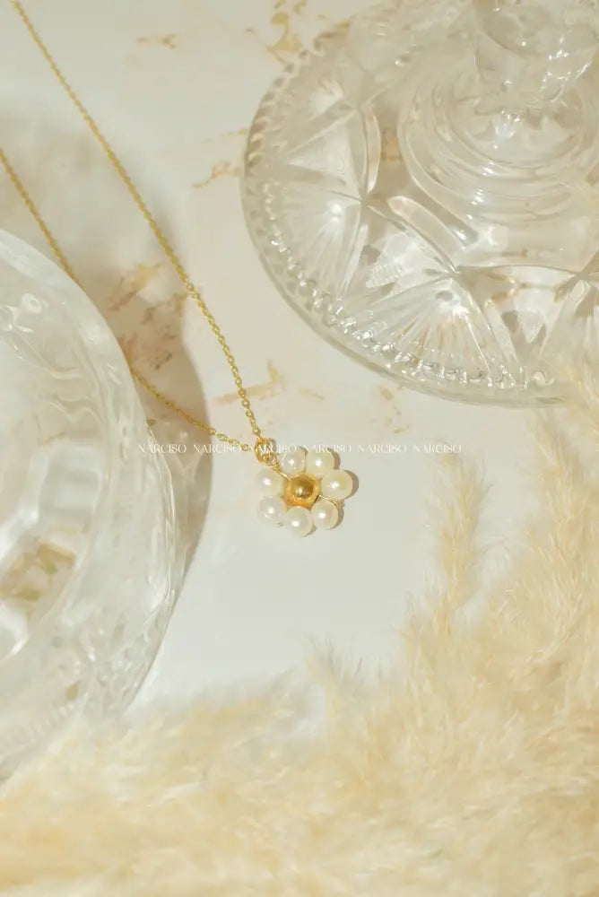 Flor De Perlas Collar