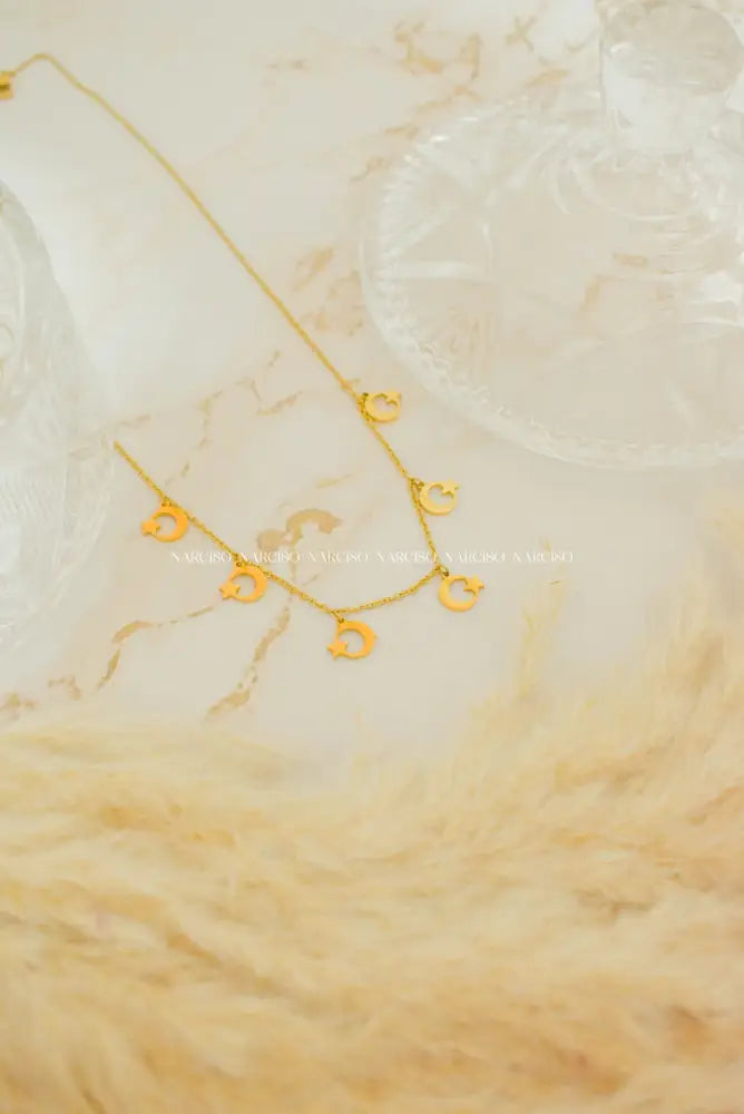 Lunas Y Estrellas Collar