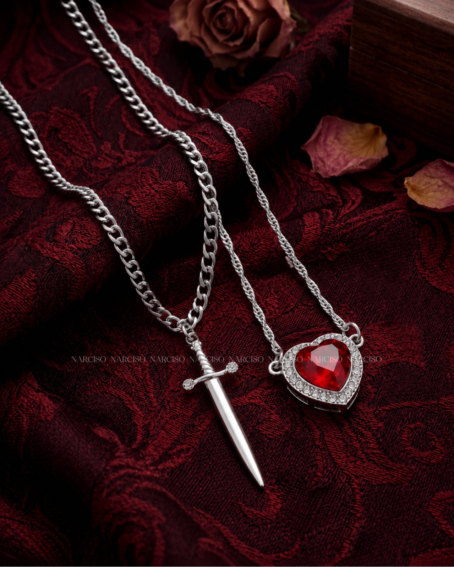 Corazón y espada Pandora