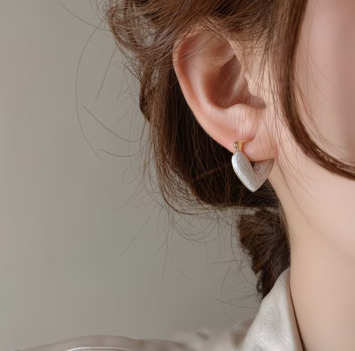 Set de aretes blancos