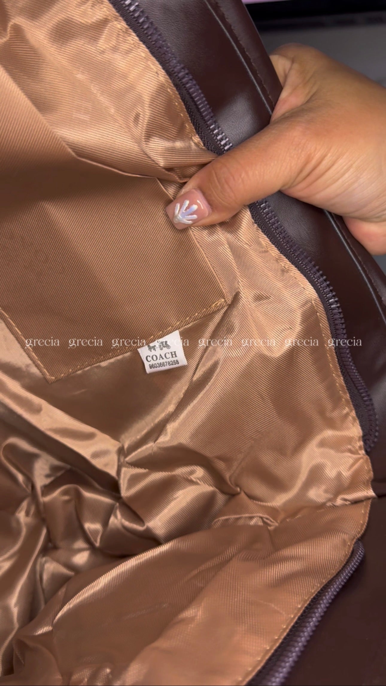 Coach chocolate XL