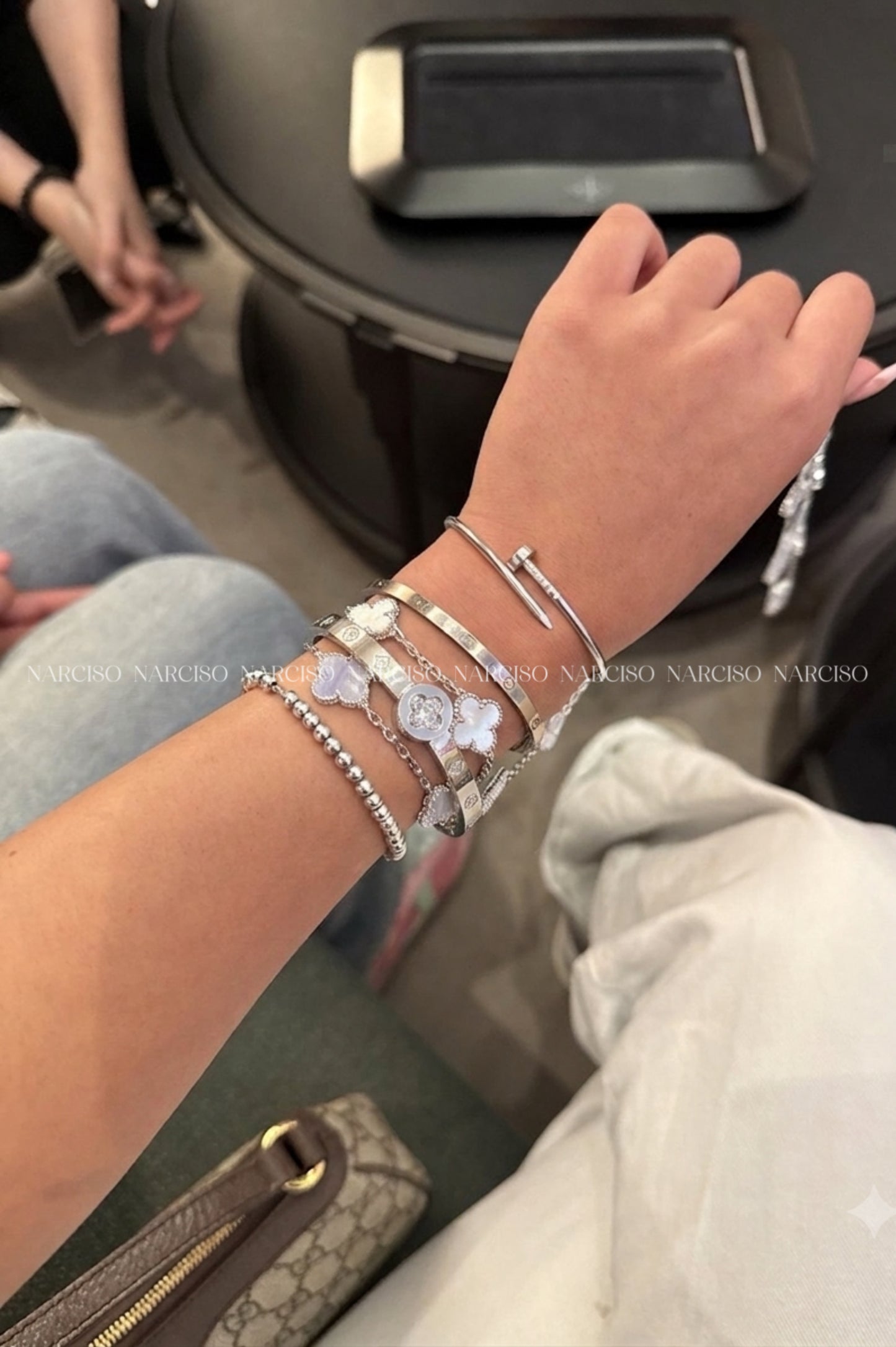 Brazalete Louis Vuitton plateado
