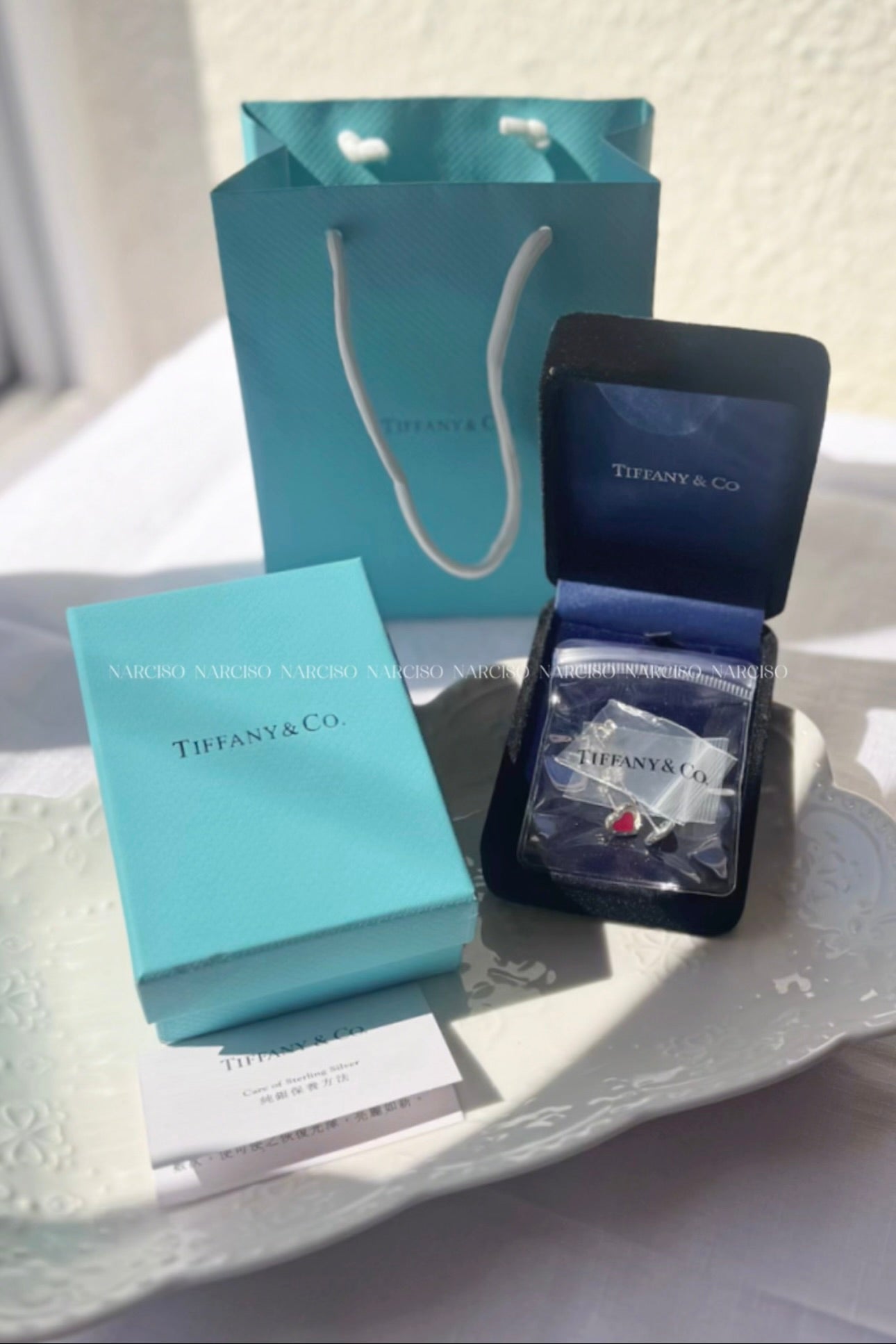 Aretes Tiffany corazón rojo