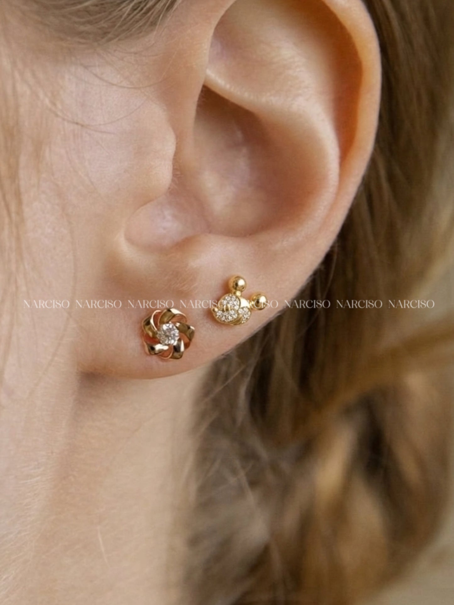 Aretes pequeños Mickey Mouse