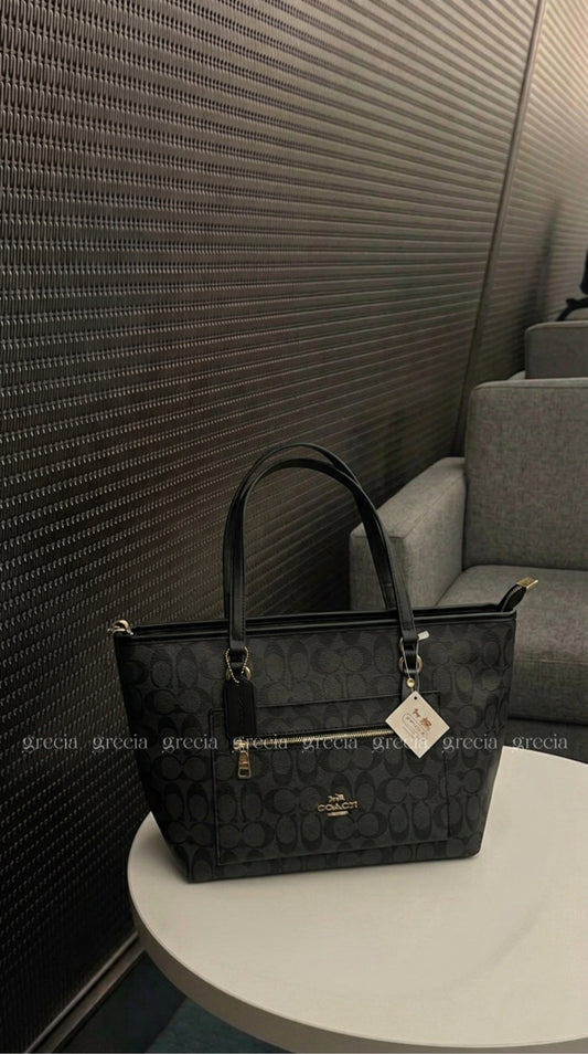 Coach XL negra
