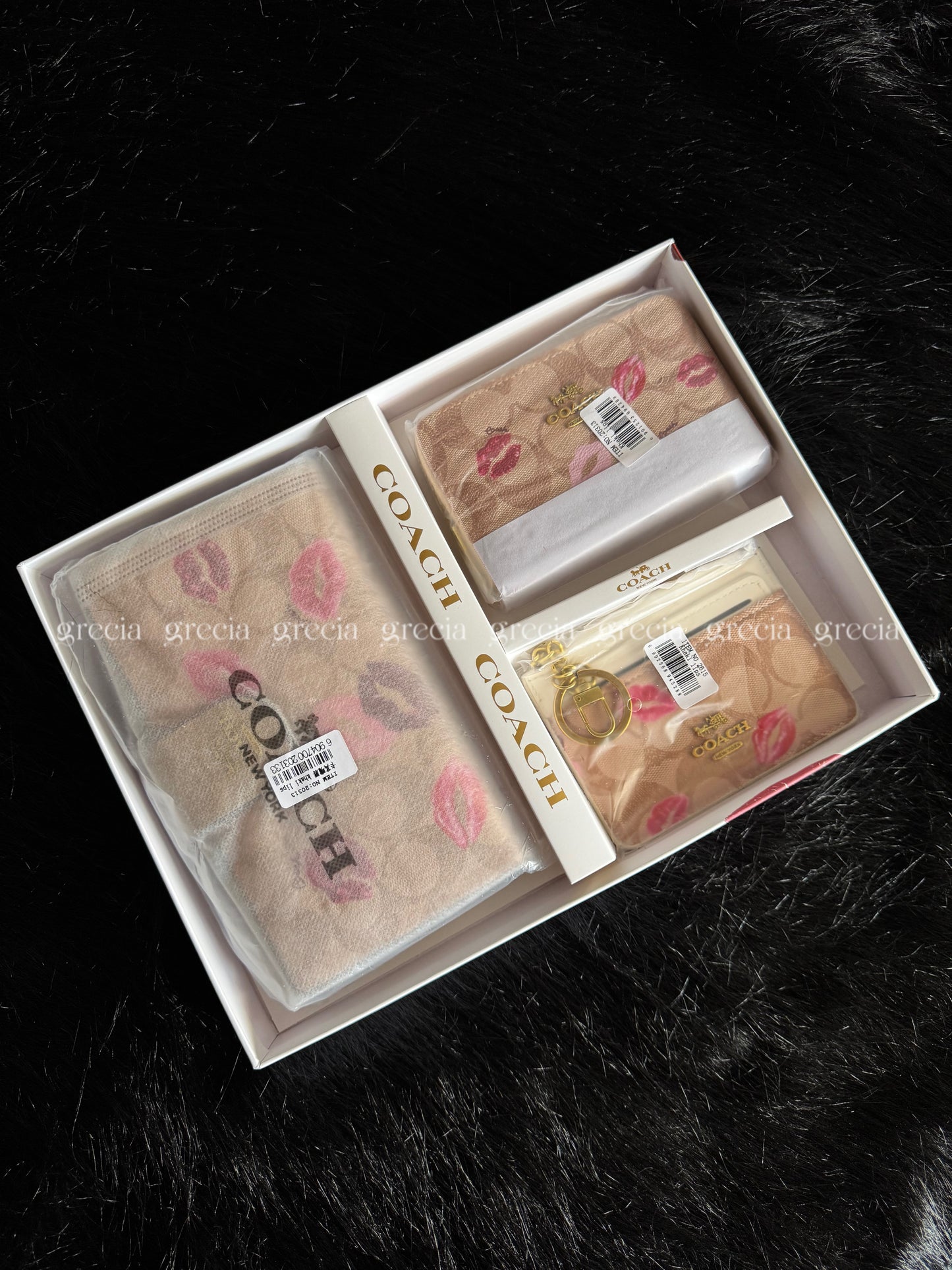 Set Coach con besos