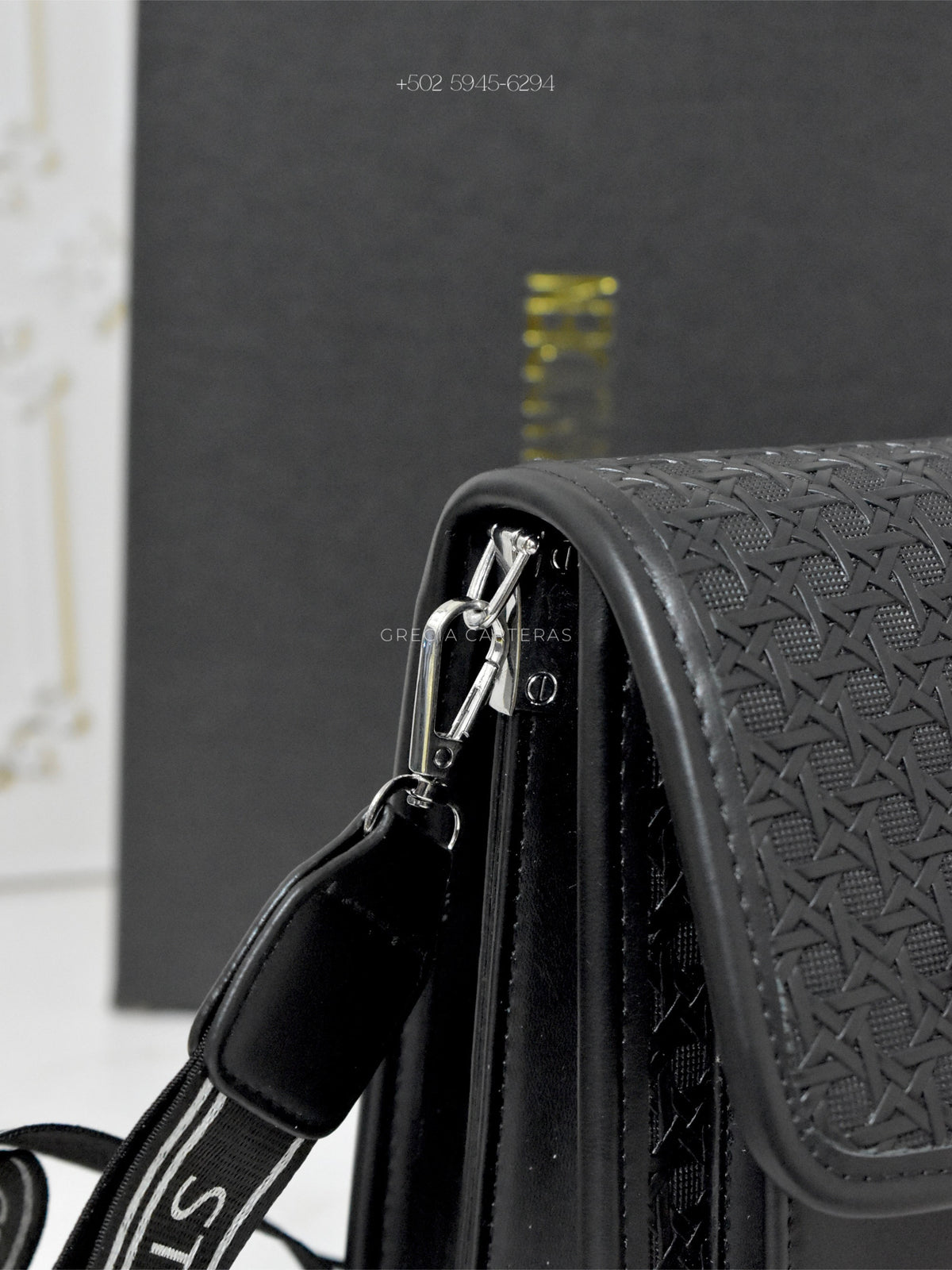 Steve Madden negra con plateado
