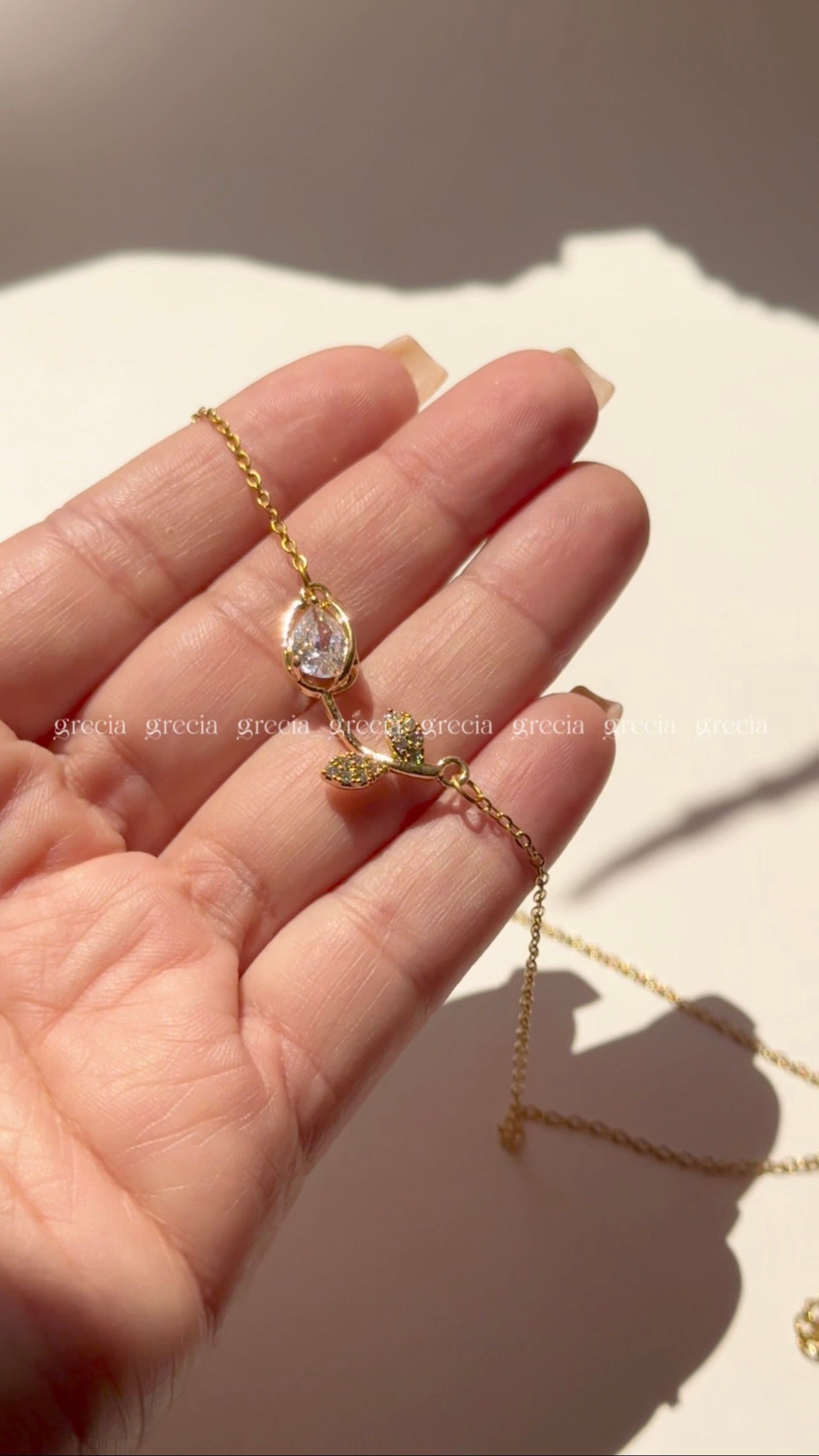 Tulipán blanco en dorado