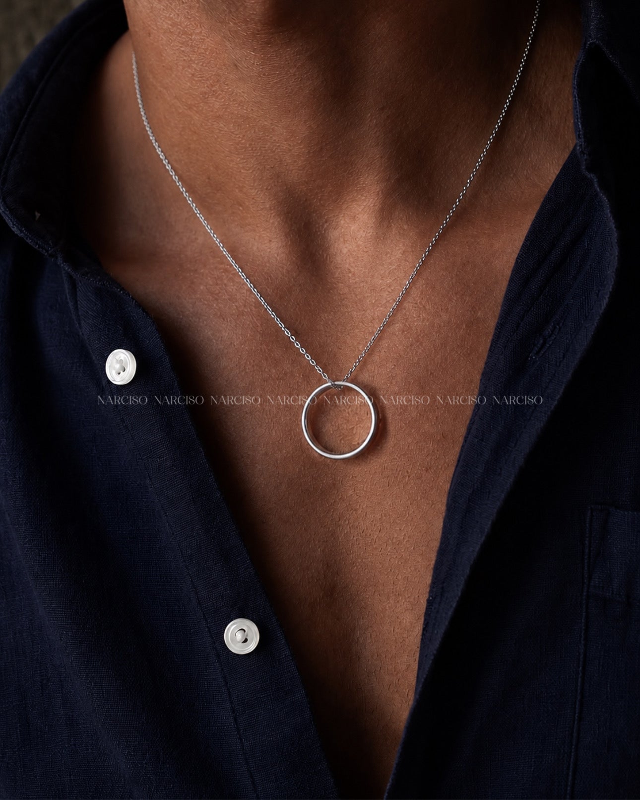 Dúo de anillos en collar
