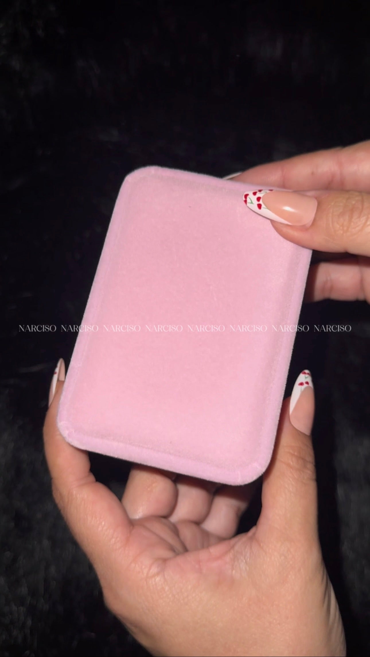 Joyero rosado para collar y aretes o pulsera