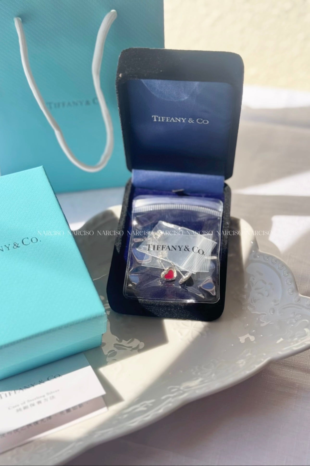 Aretes Tiffany corazón rojo