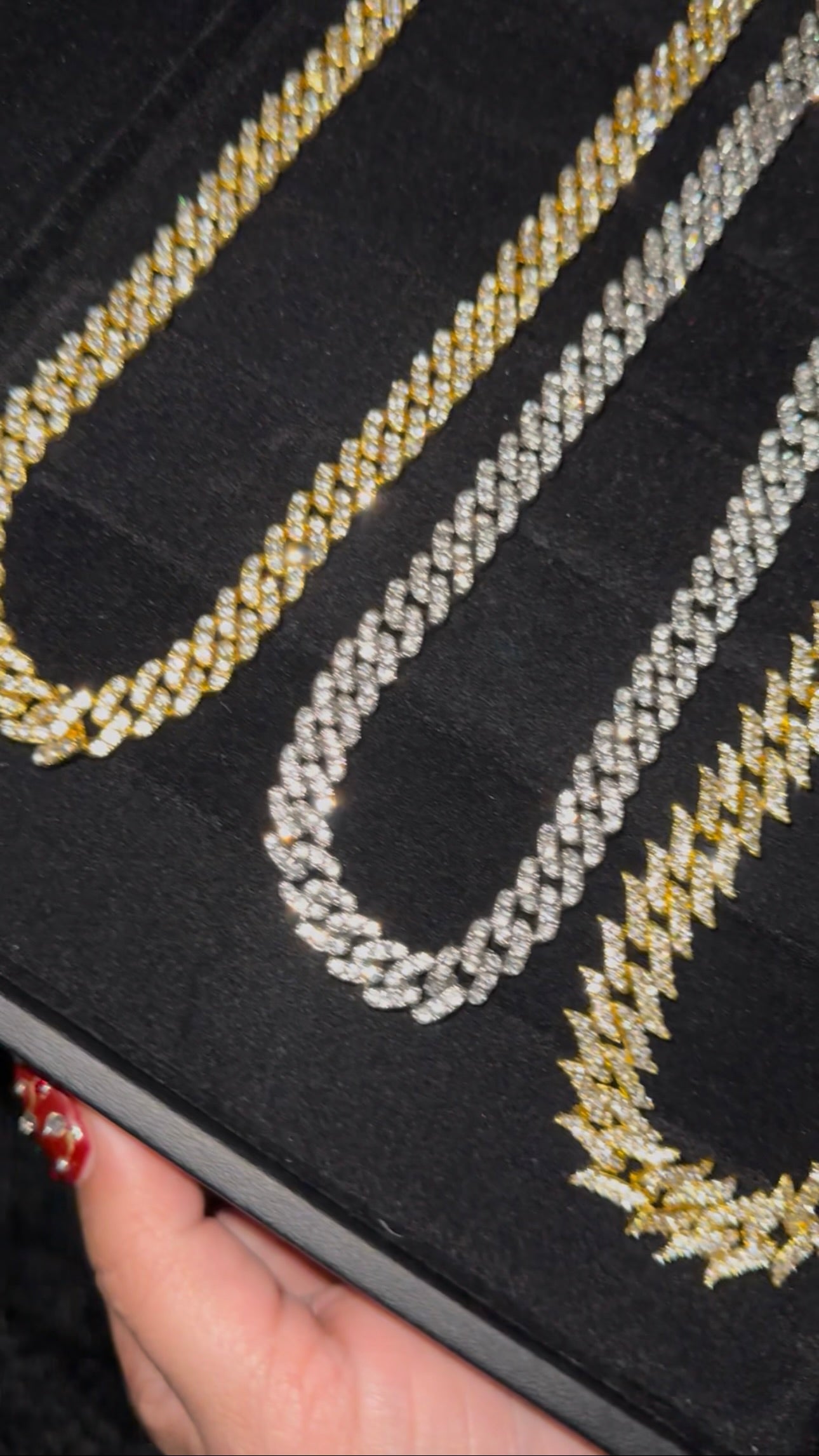 Set brilloso para caballero plateado