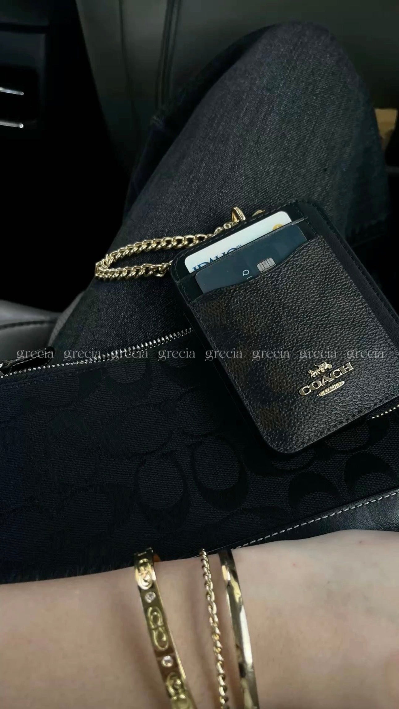 Zip Card Coach Café