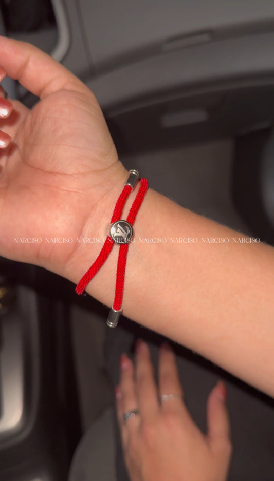 Louis Vuitton roja ajustable