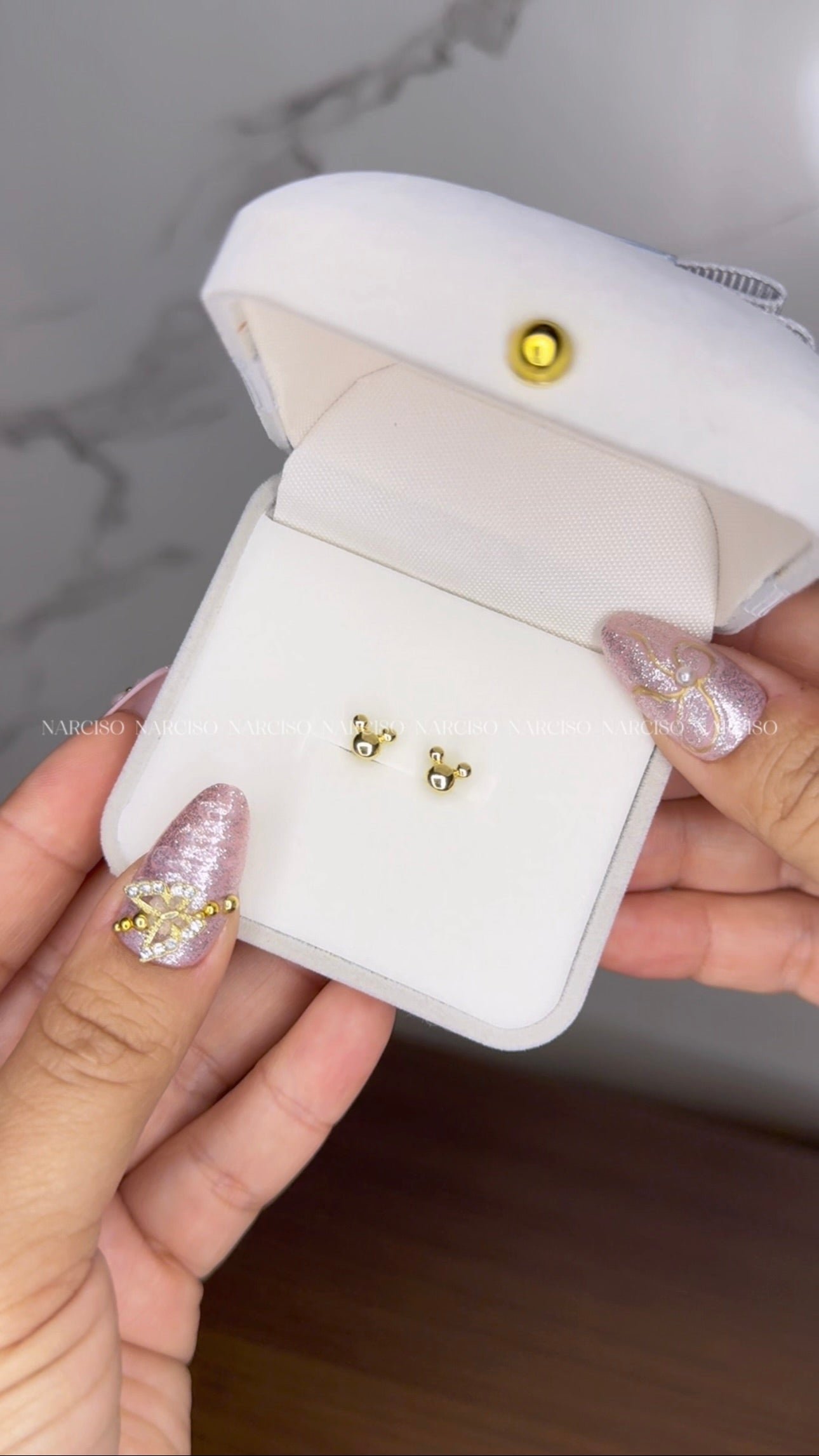 Joyero gris para anillo o aretes