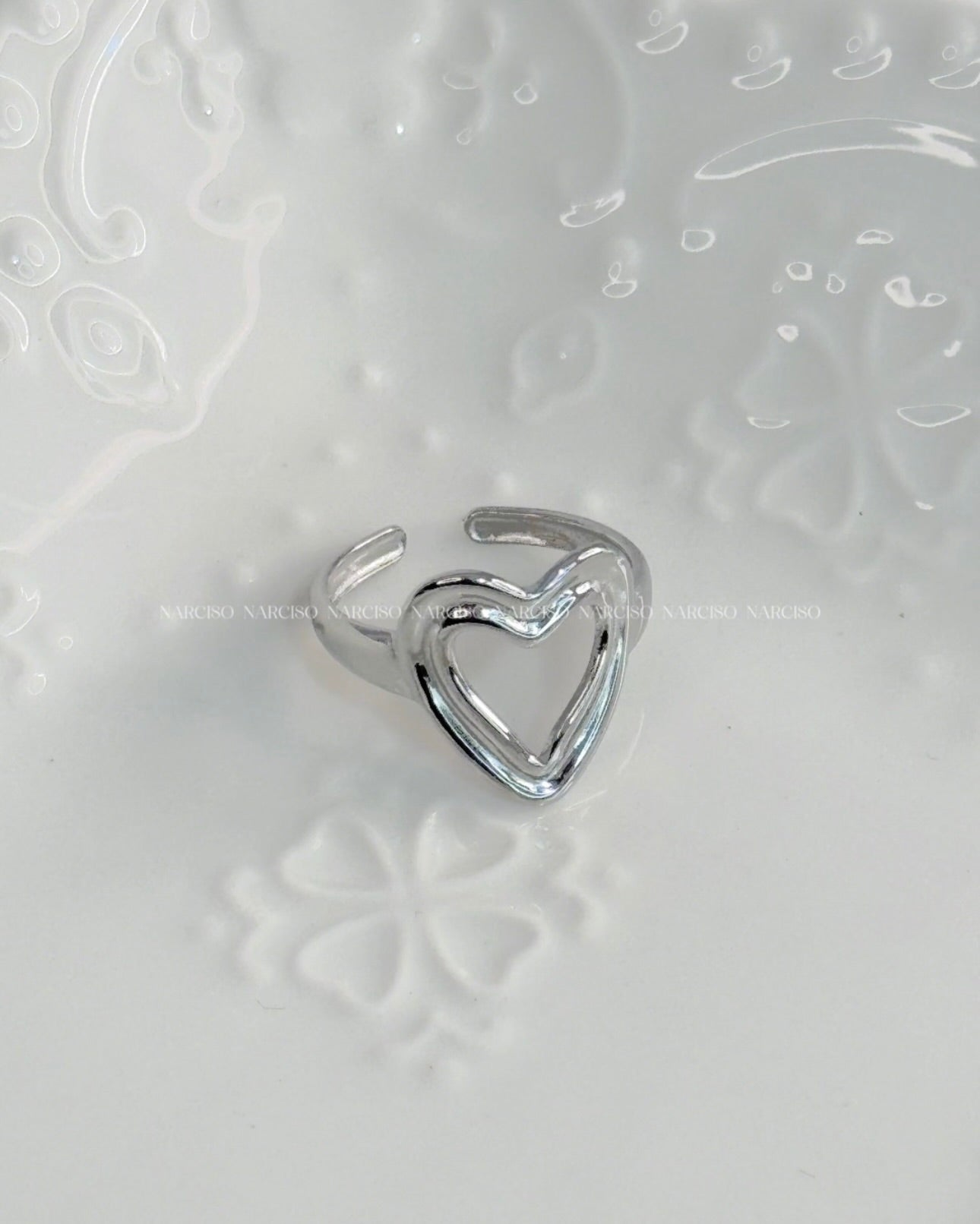 Anillo corazón plateado con caja