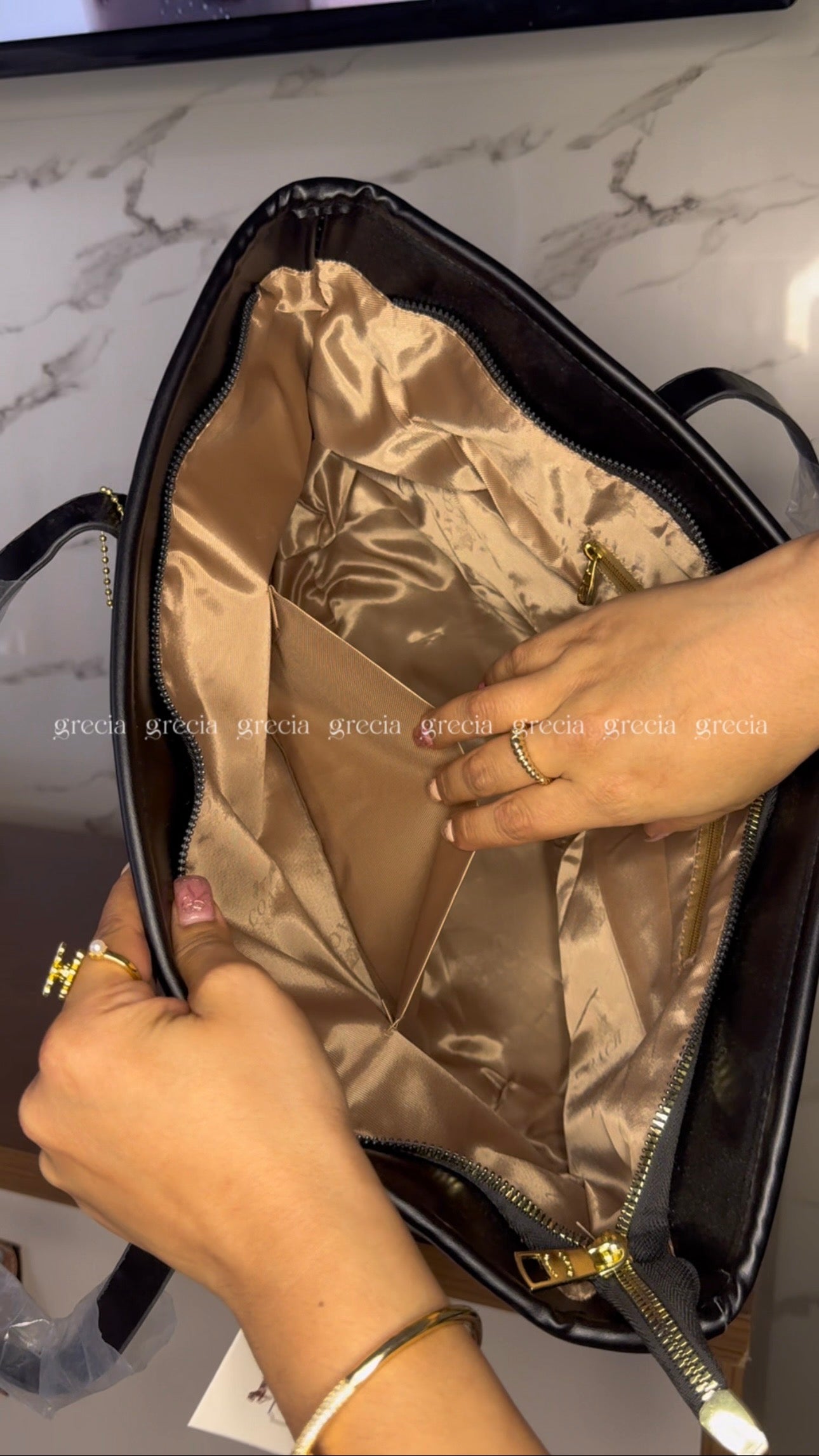 Coach XL negra
