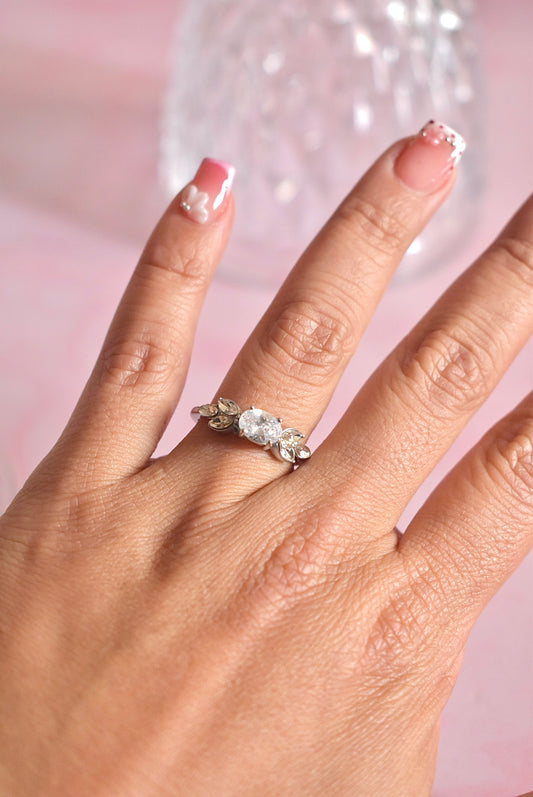 Anillo hojas