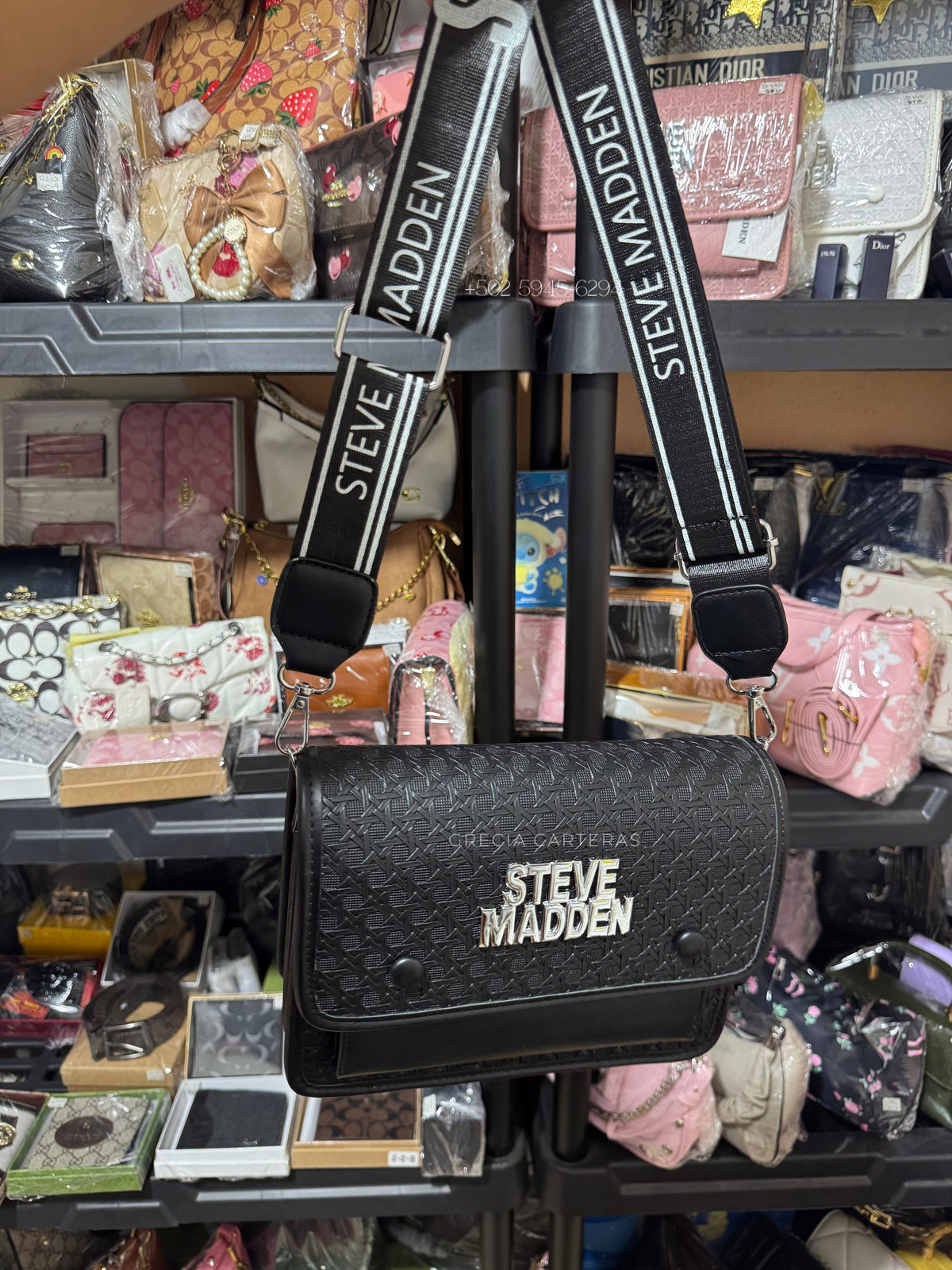 Steve Madden negra con plateado