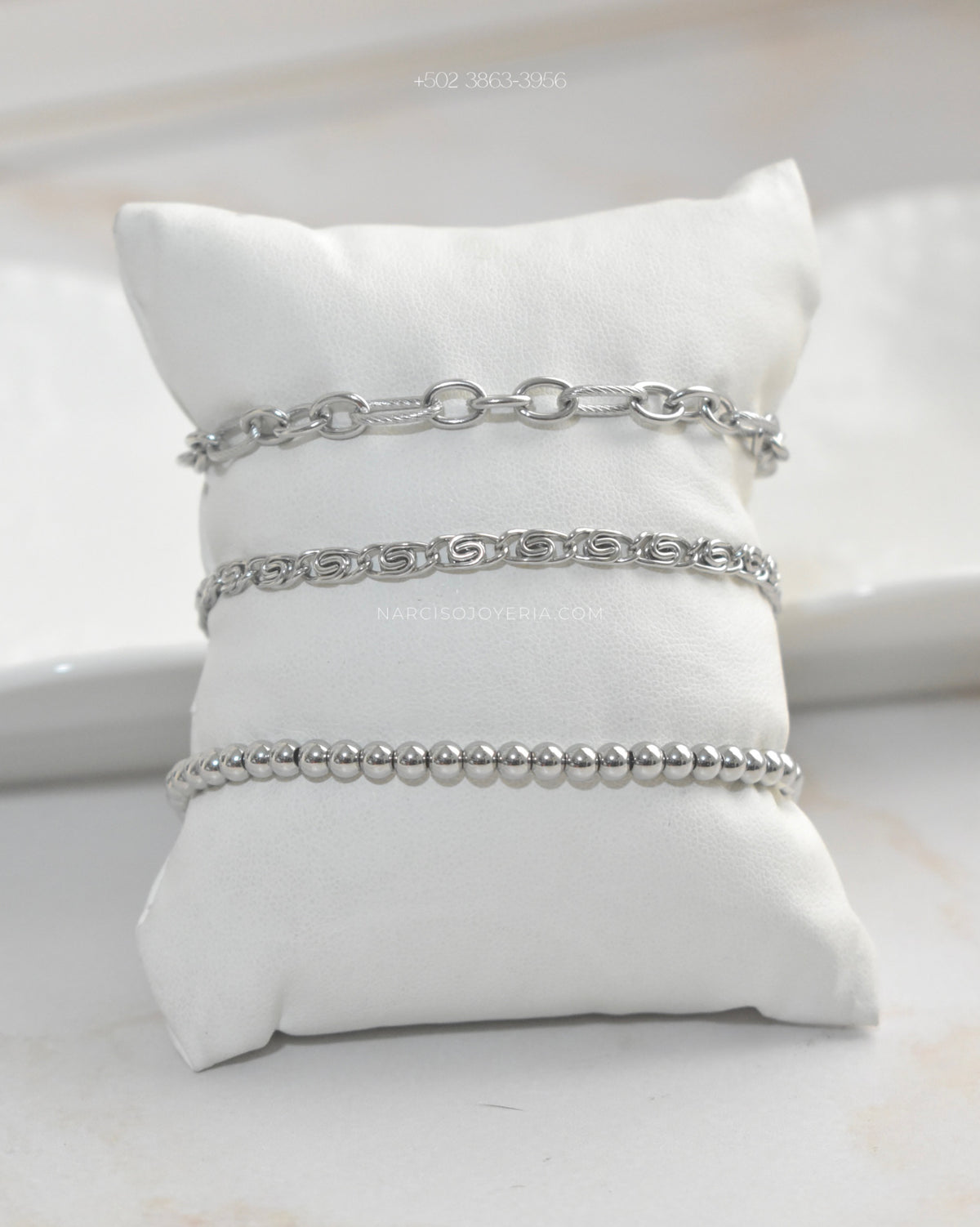 Set de tres pulseras