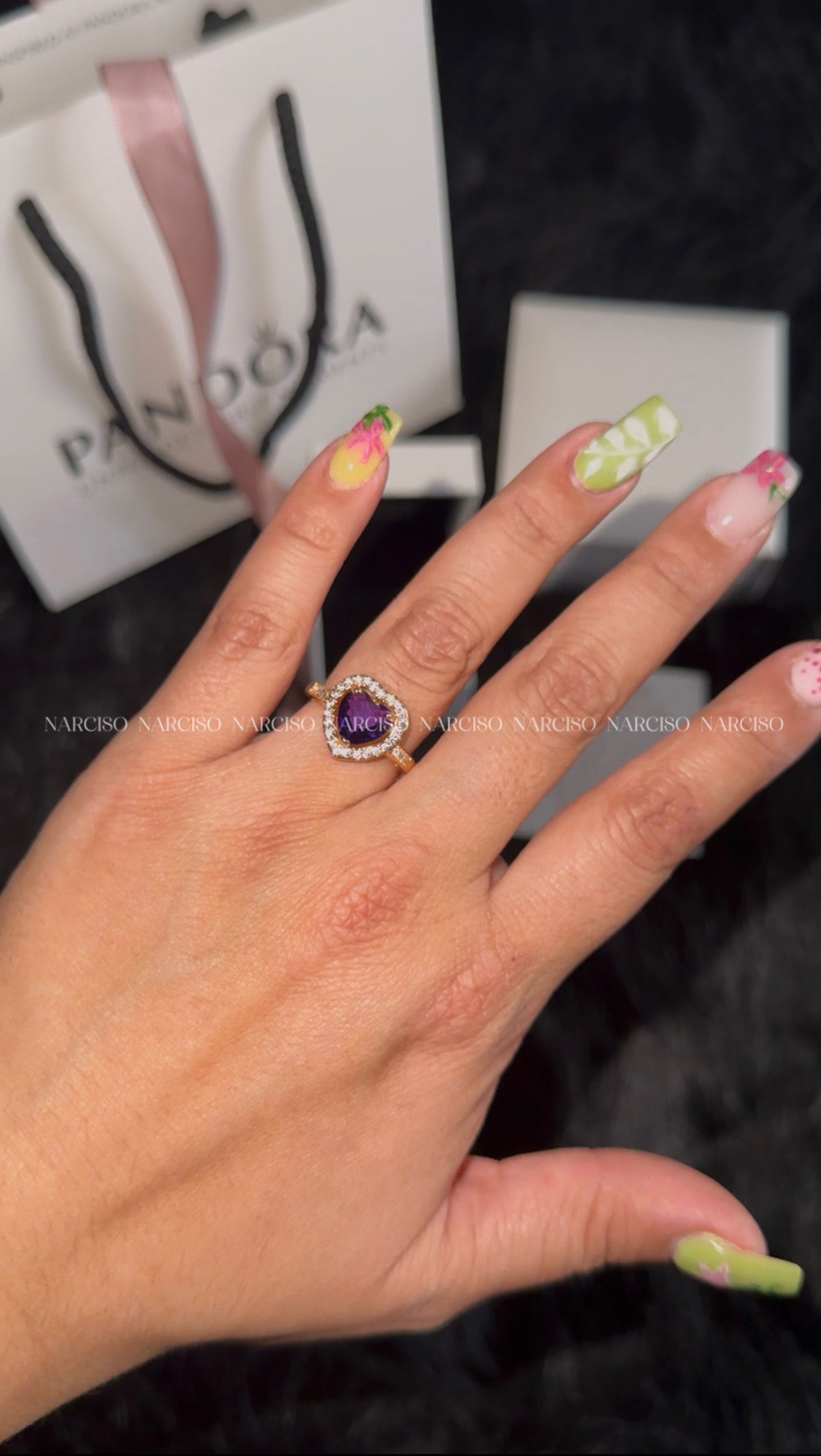 Anillo Pandora corazón morado