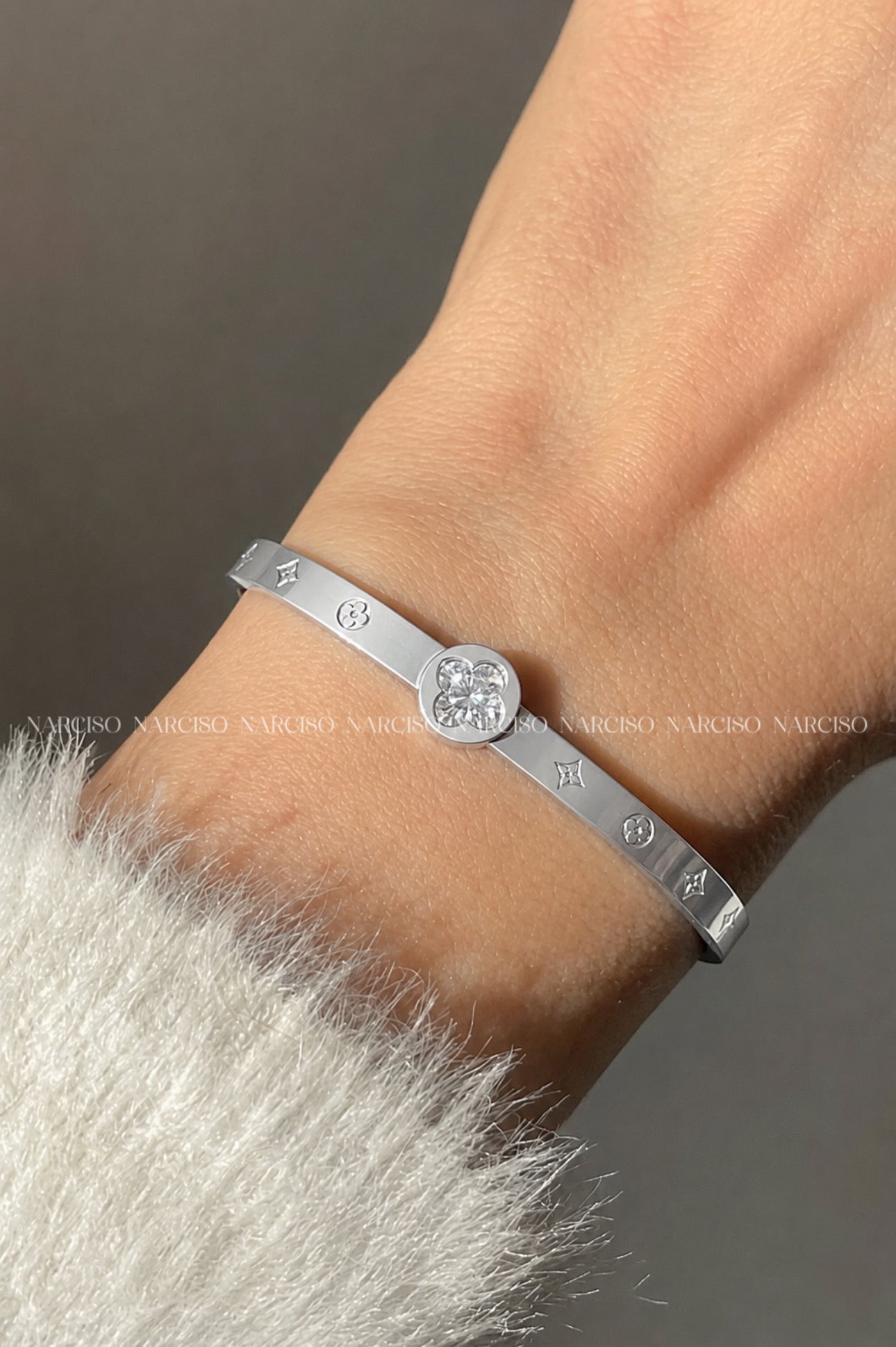 Brazalete Louis Vuitton plateado