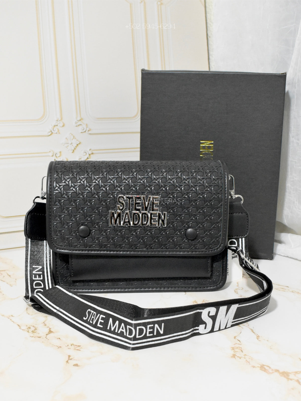 Steve Madden negra con plateado