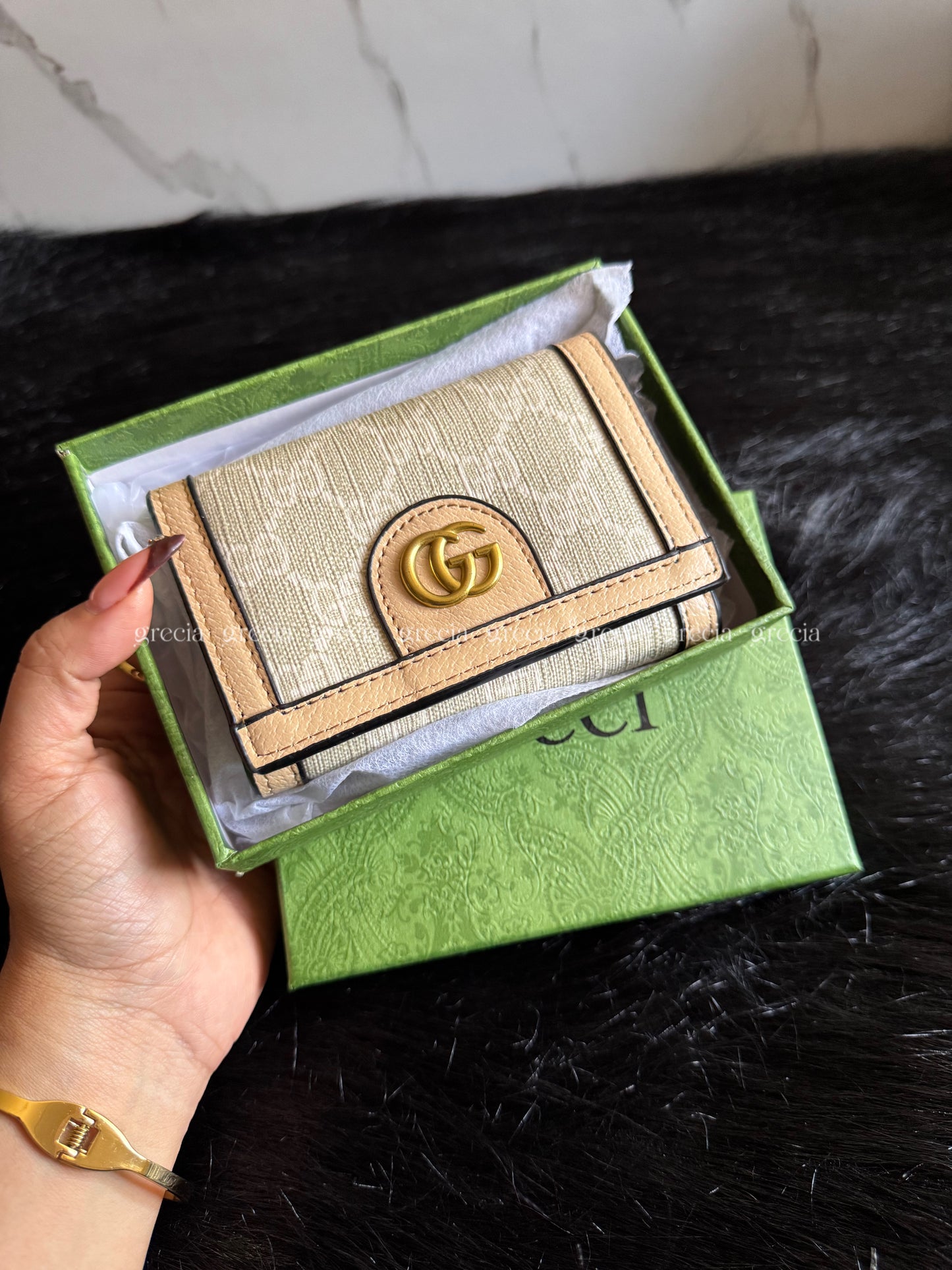 Gucci blanca y nude