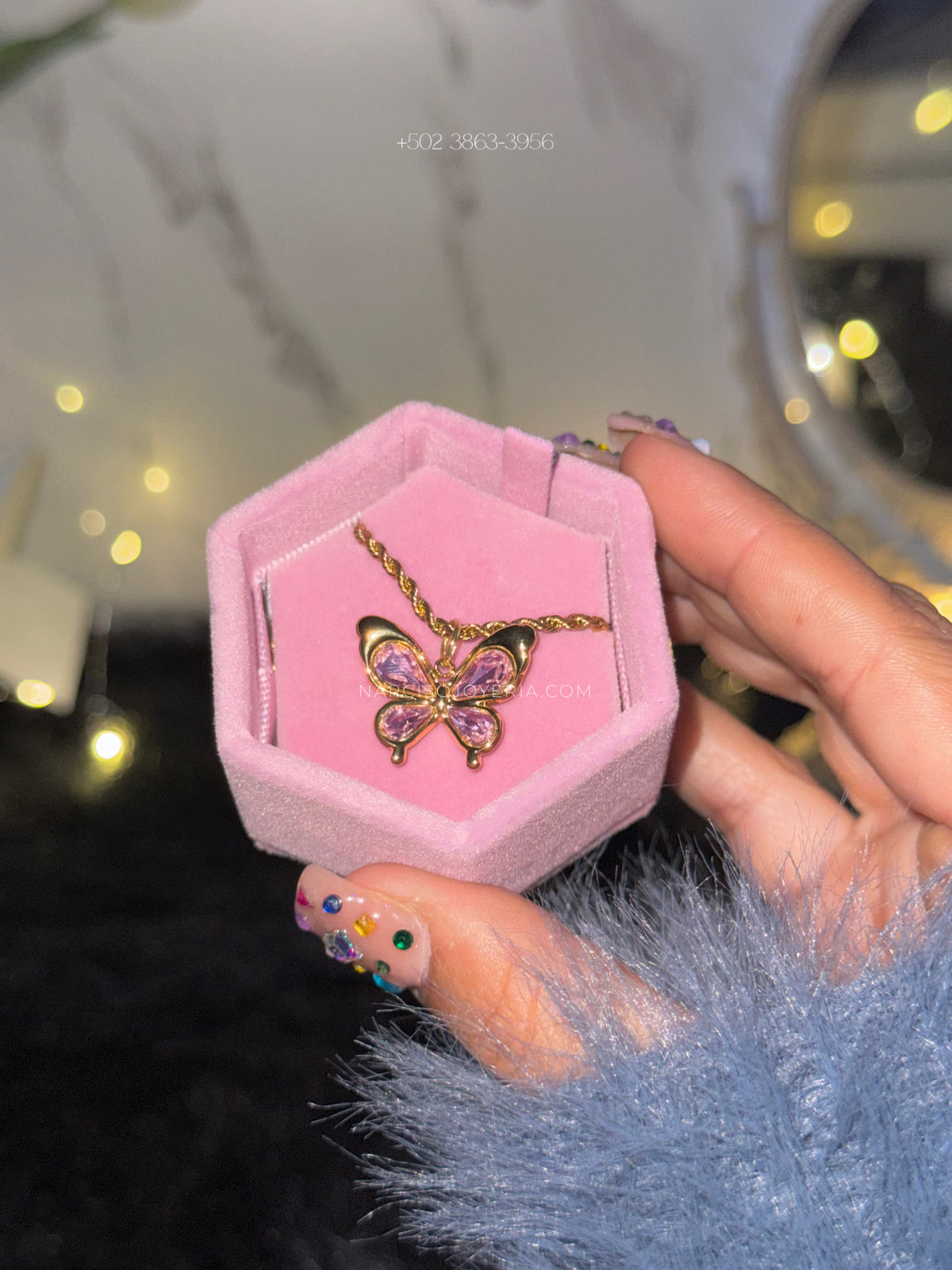 Mariposa rosa