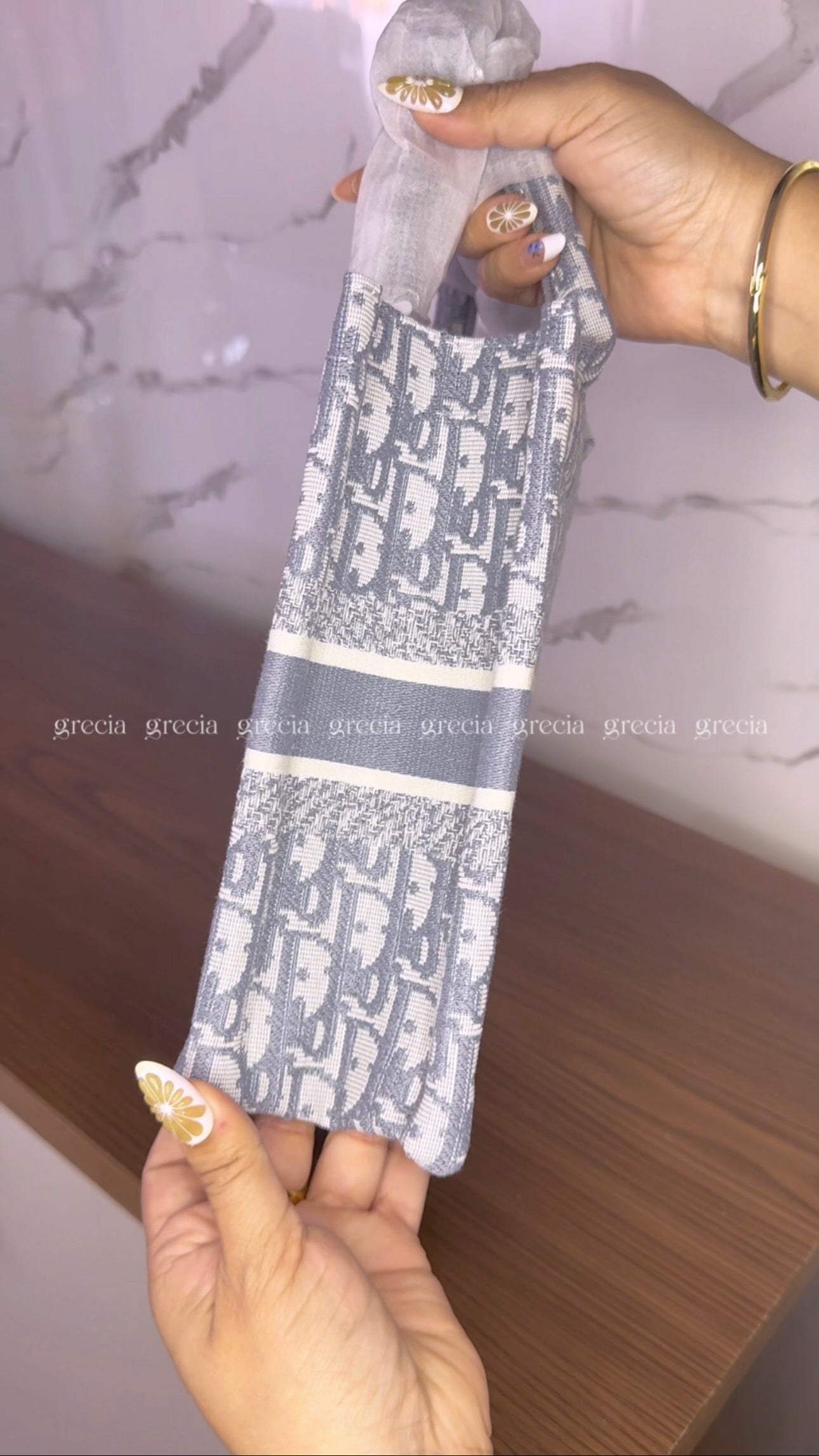 Dior Tote gris pequeña