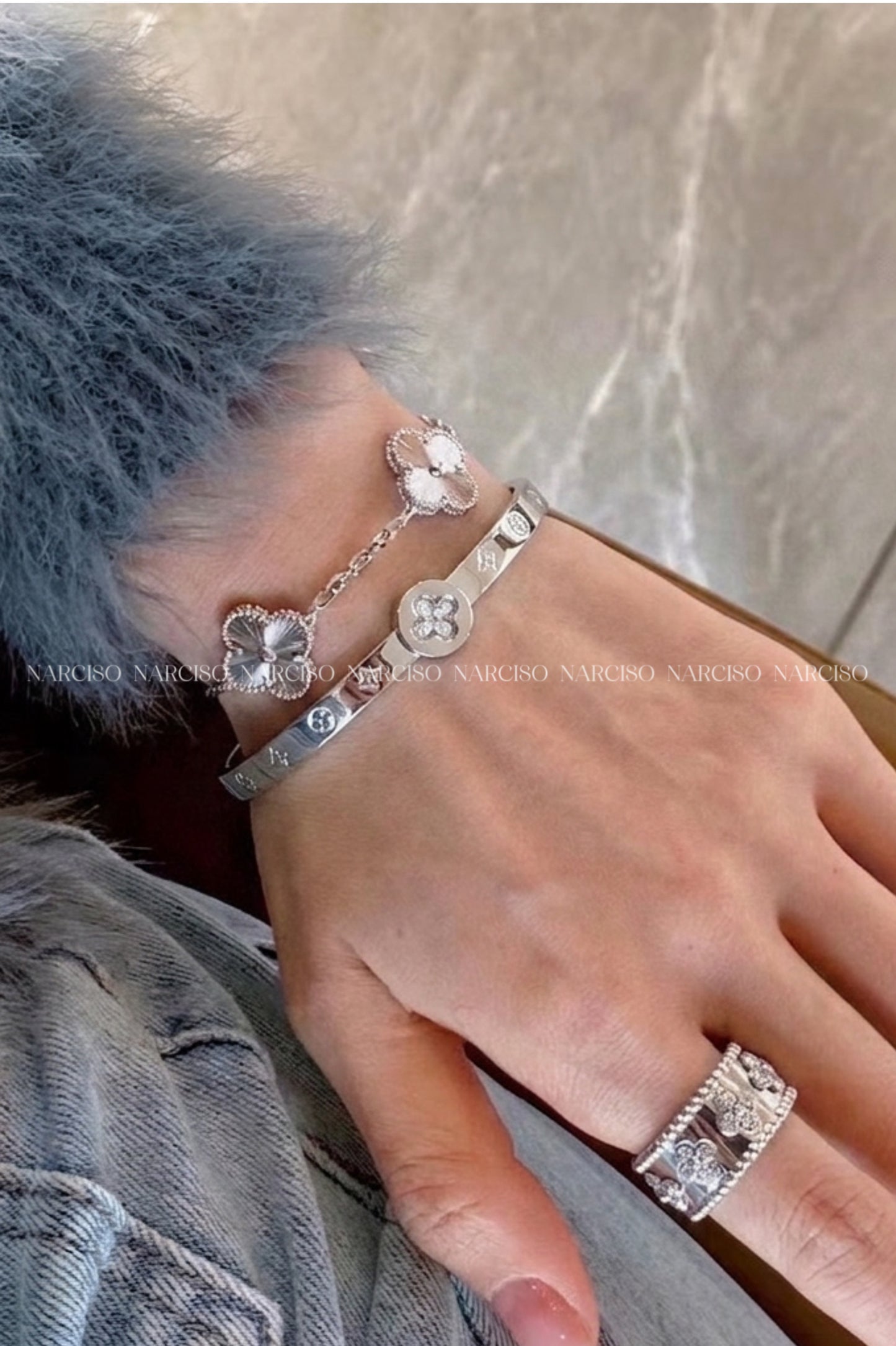 Brazalete Louis Vuitton plateado