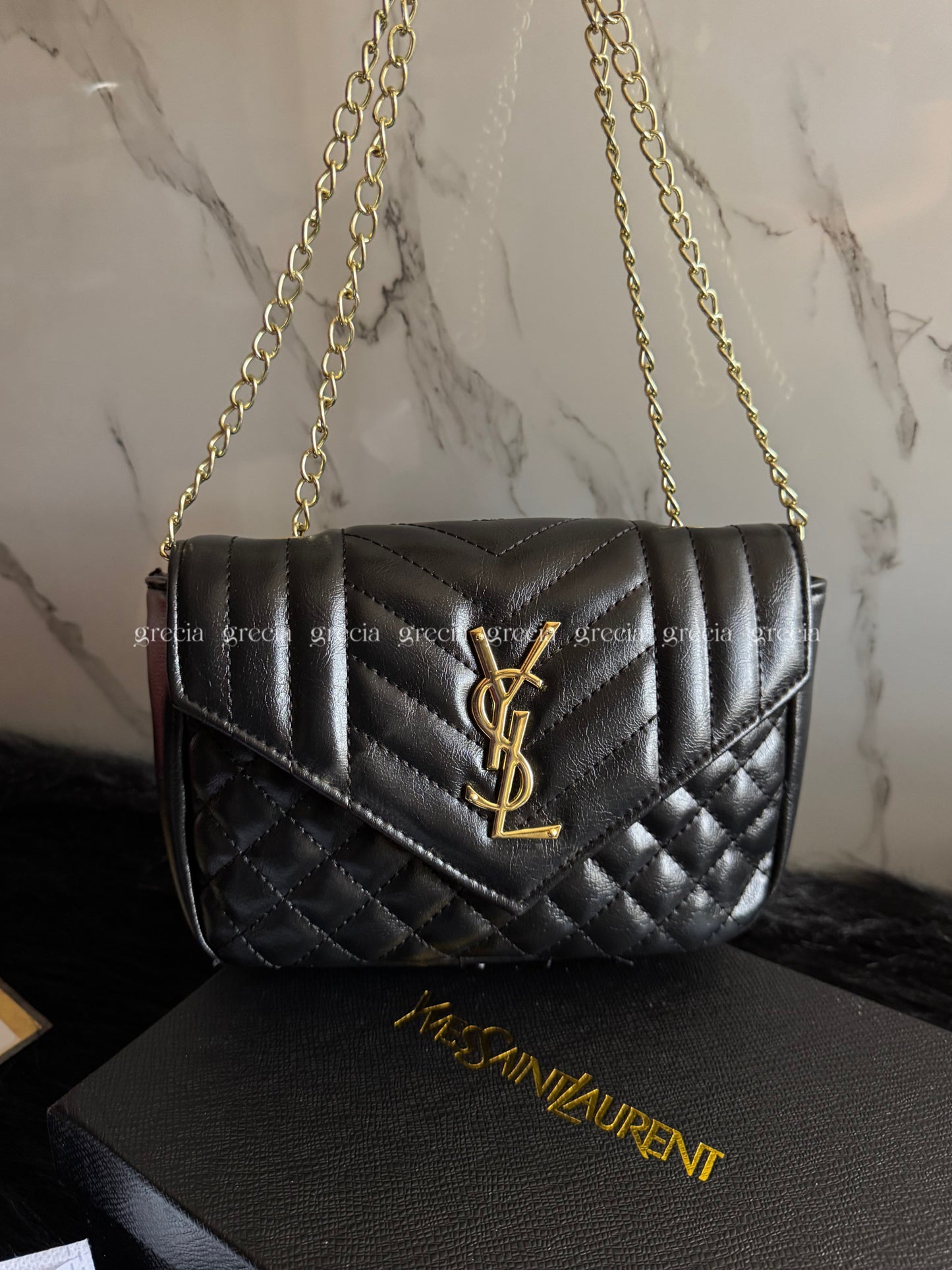 YSL negra de cuerina