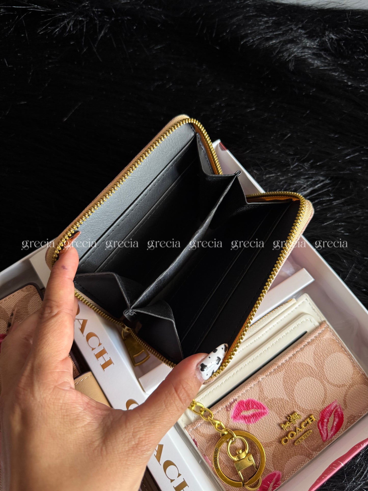 Set Coach con besos