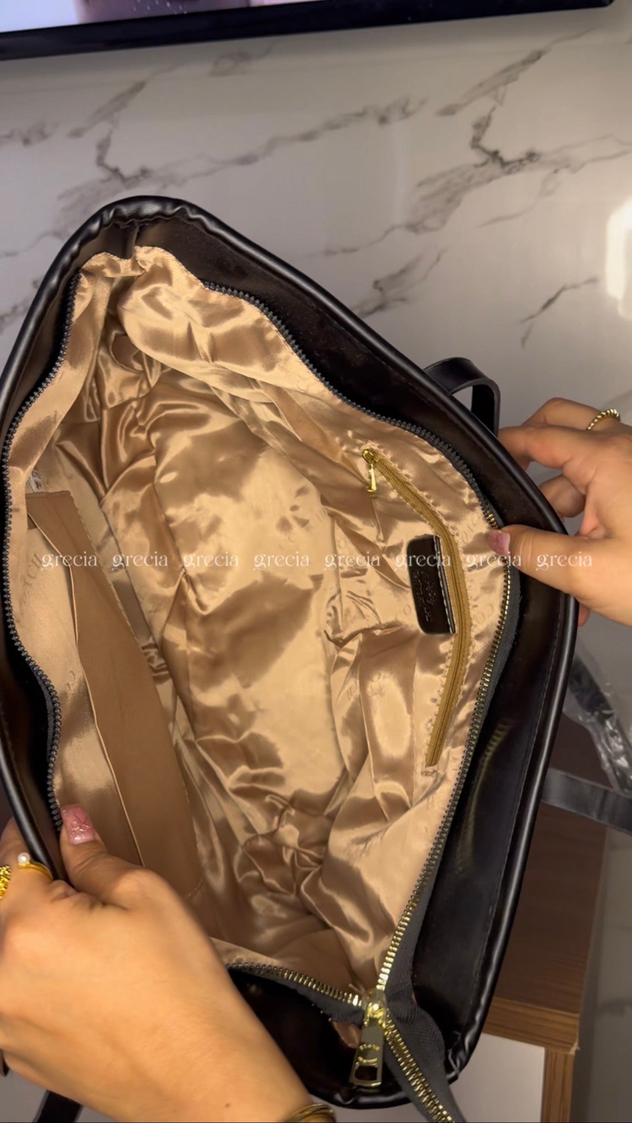 Coach XL negra