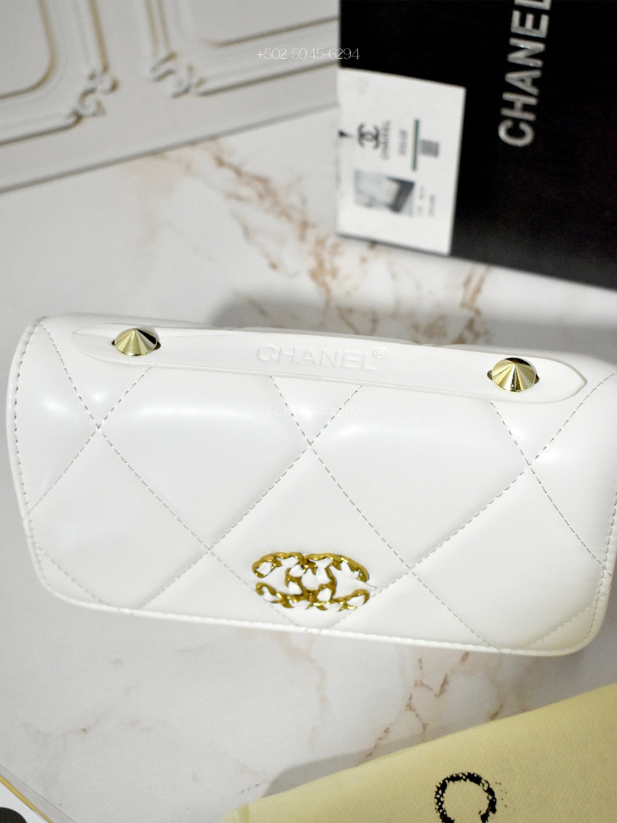 Chanel blanca