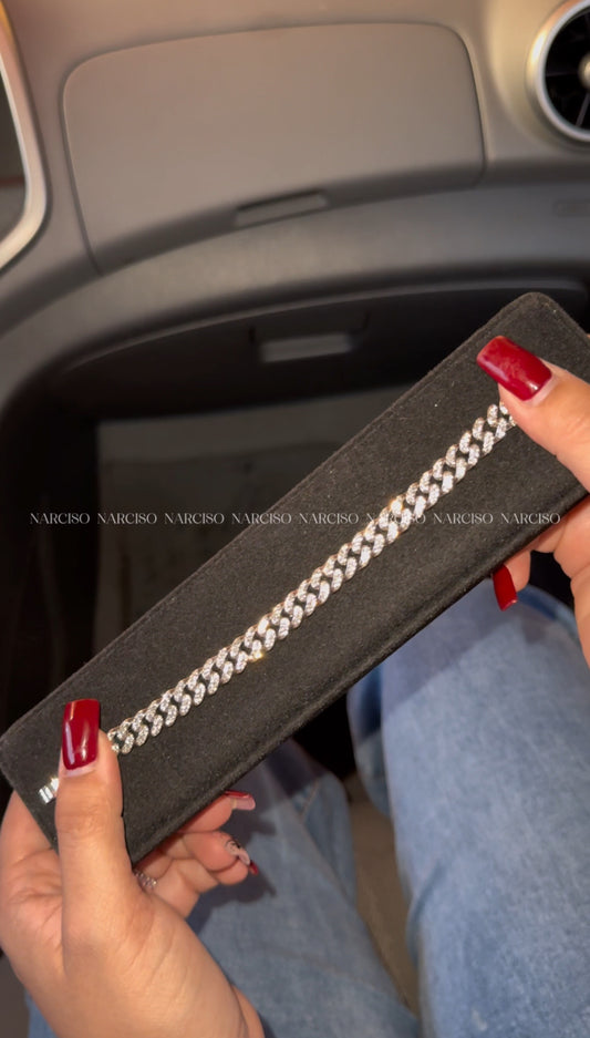 Brazalete brilloso plateado