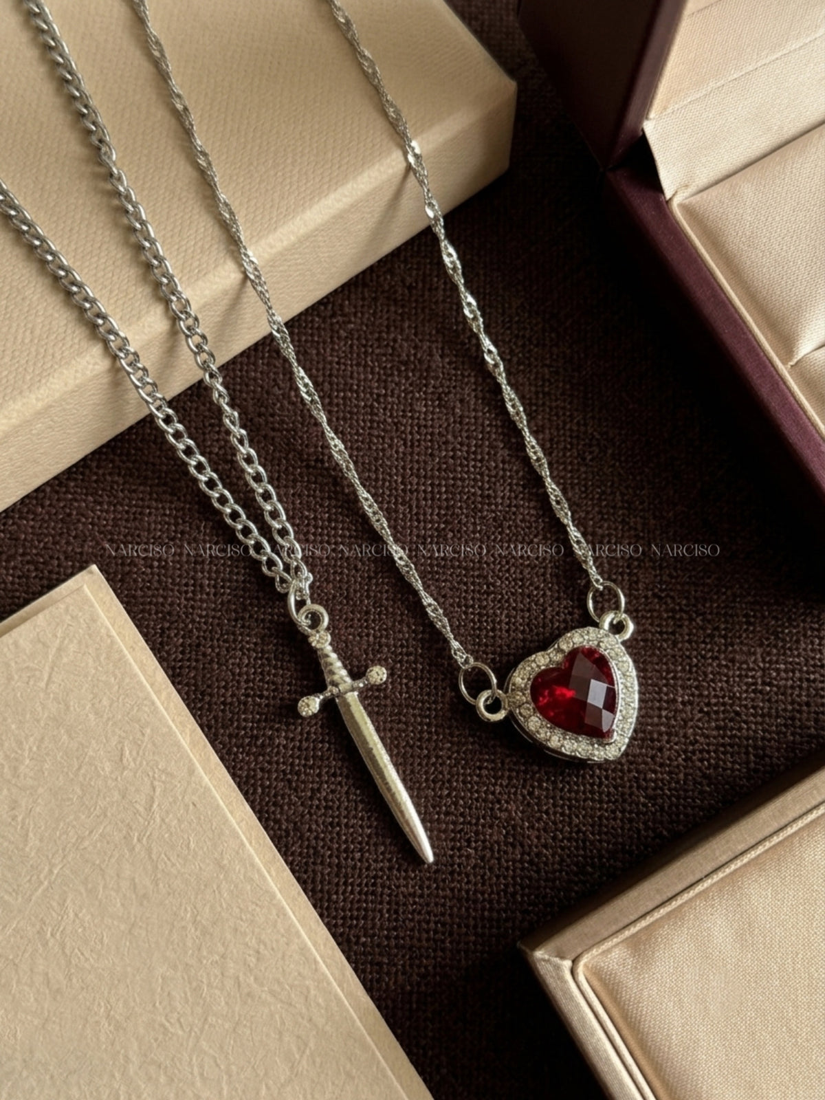 Corazón y espada Pandora
