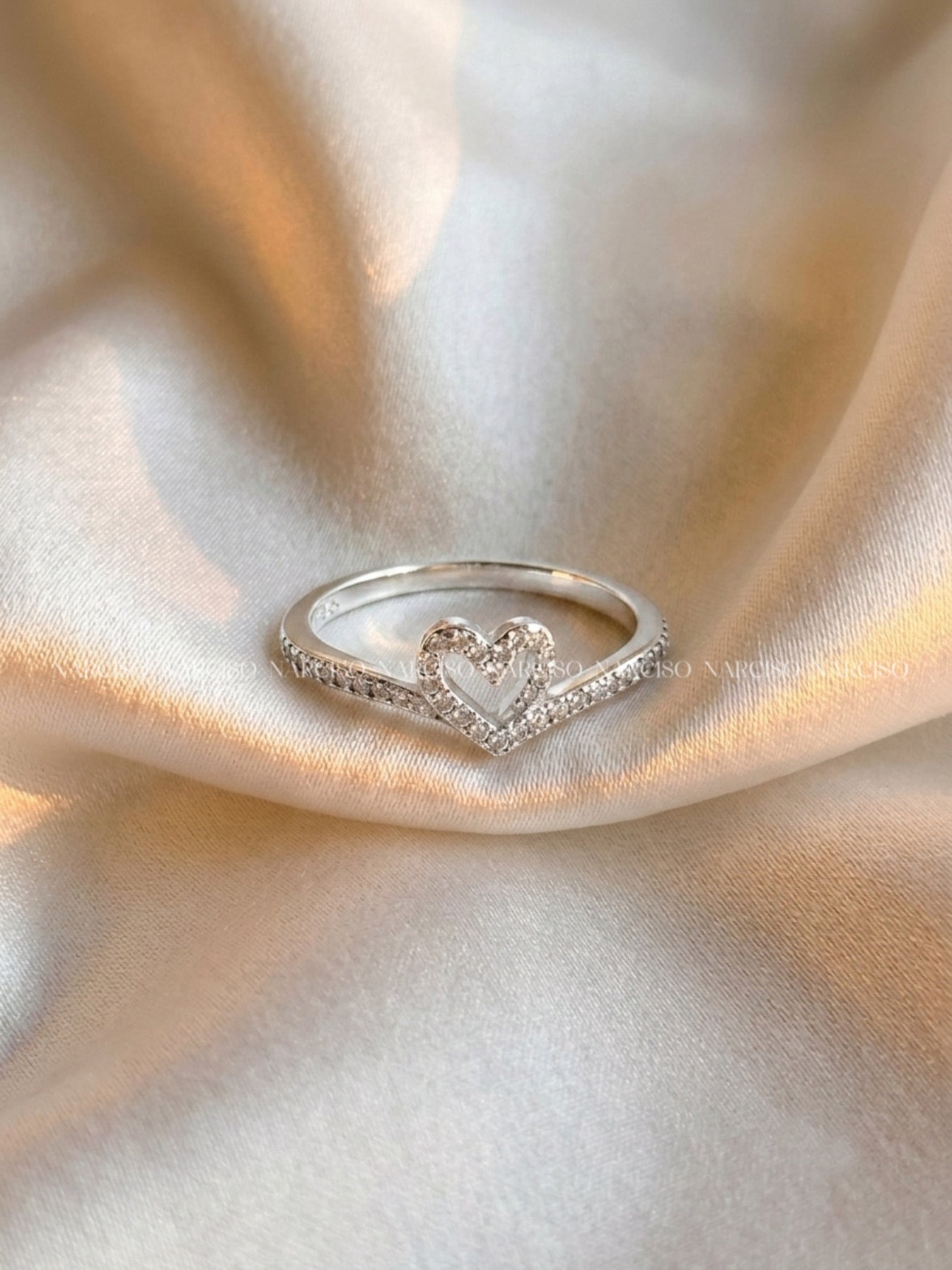 Anillo Pandora corazón