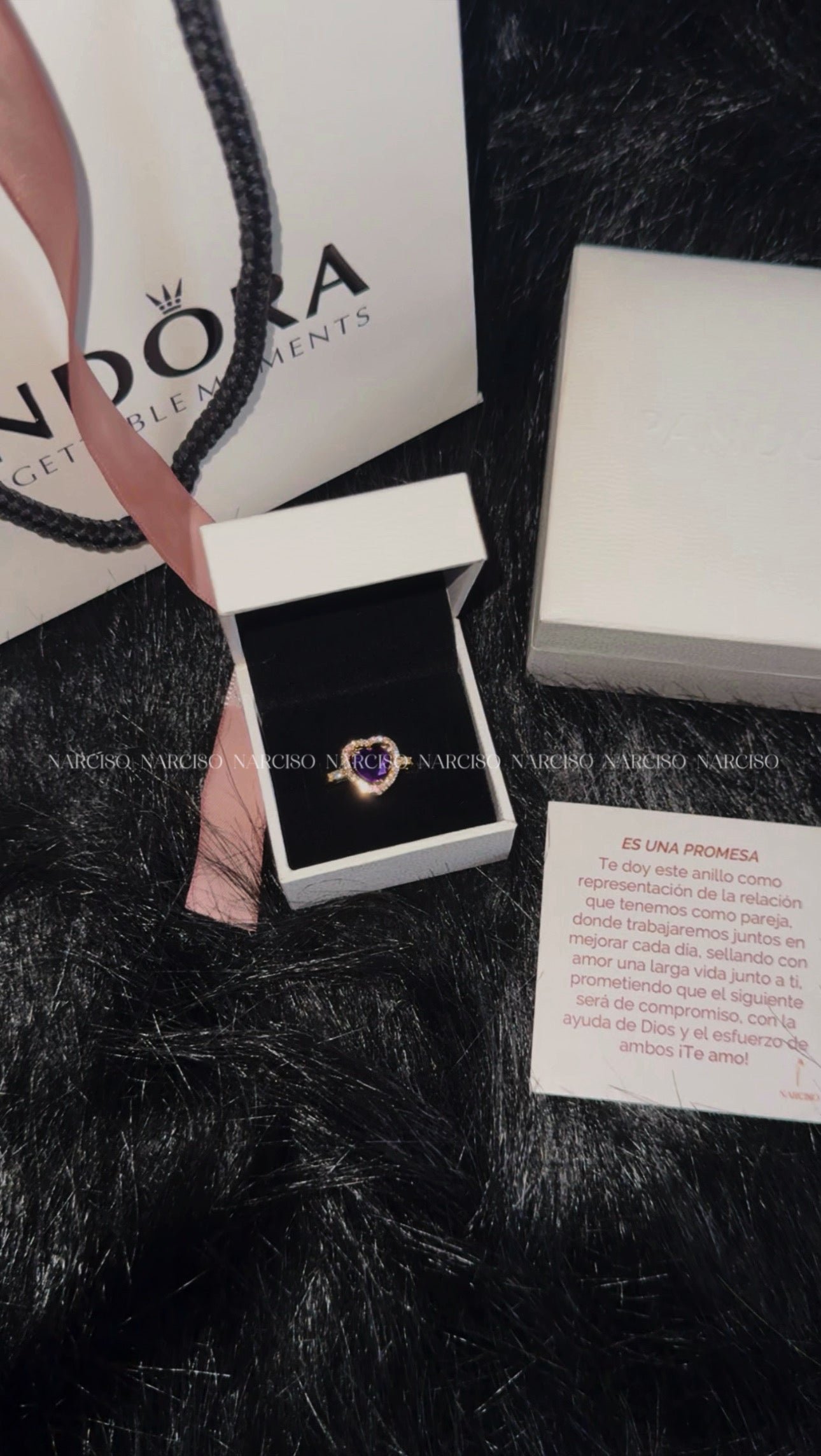 Anillo Pandora corazón morado