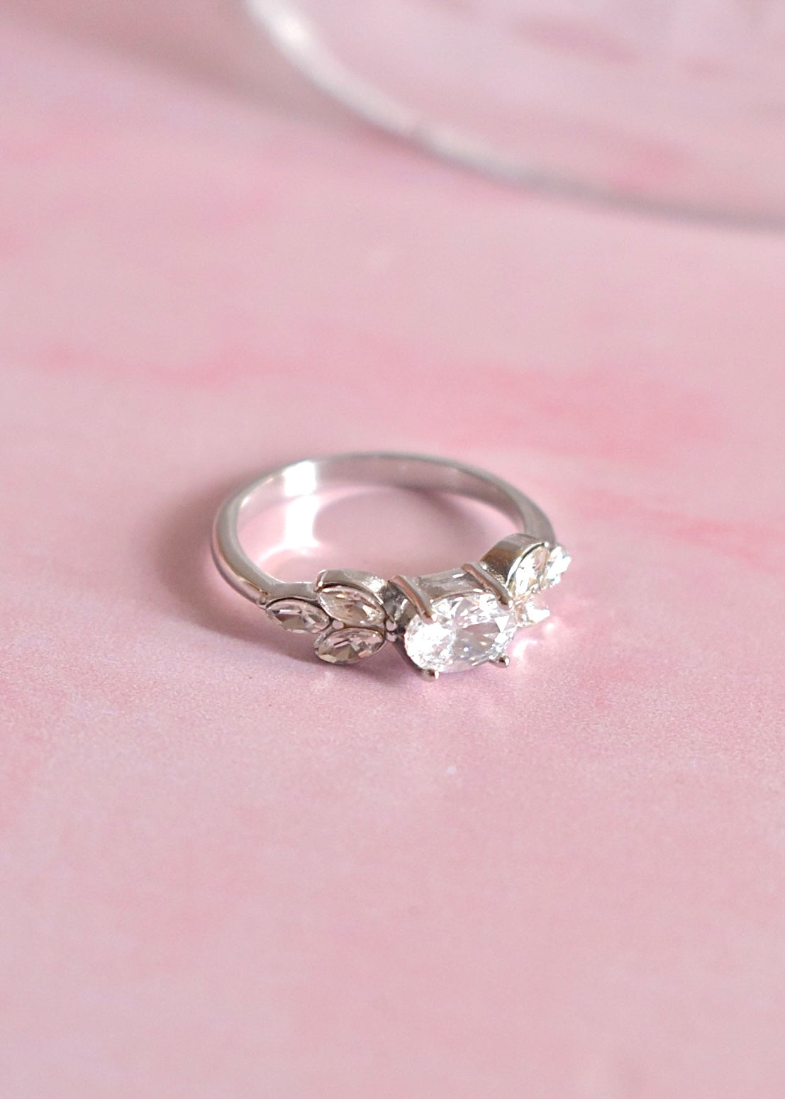Anillo hojas