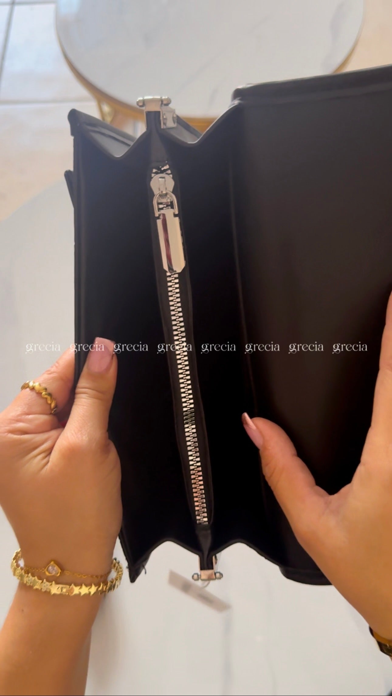 Steve Madden negra con plateado