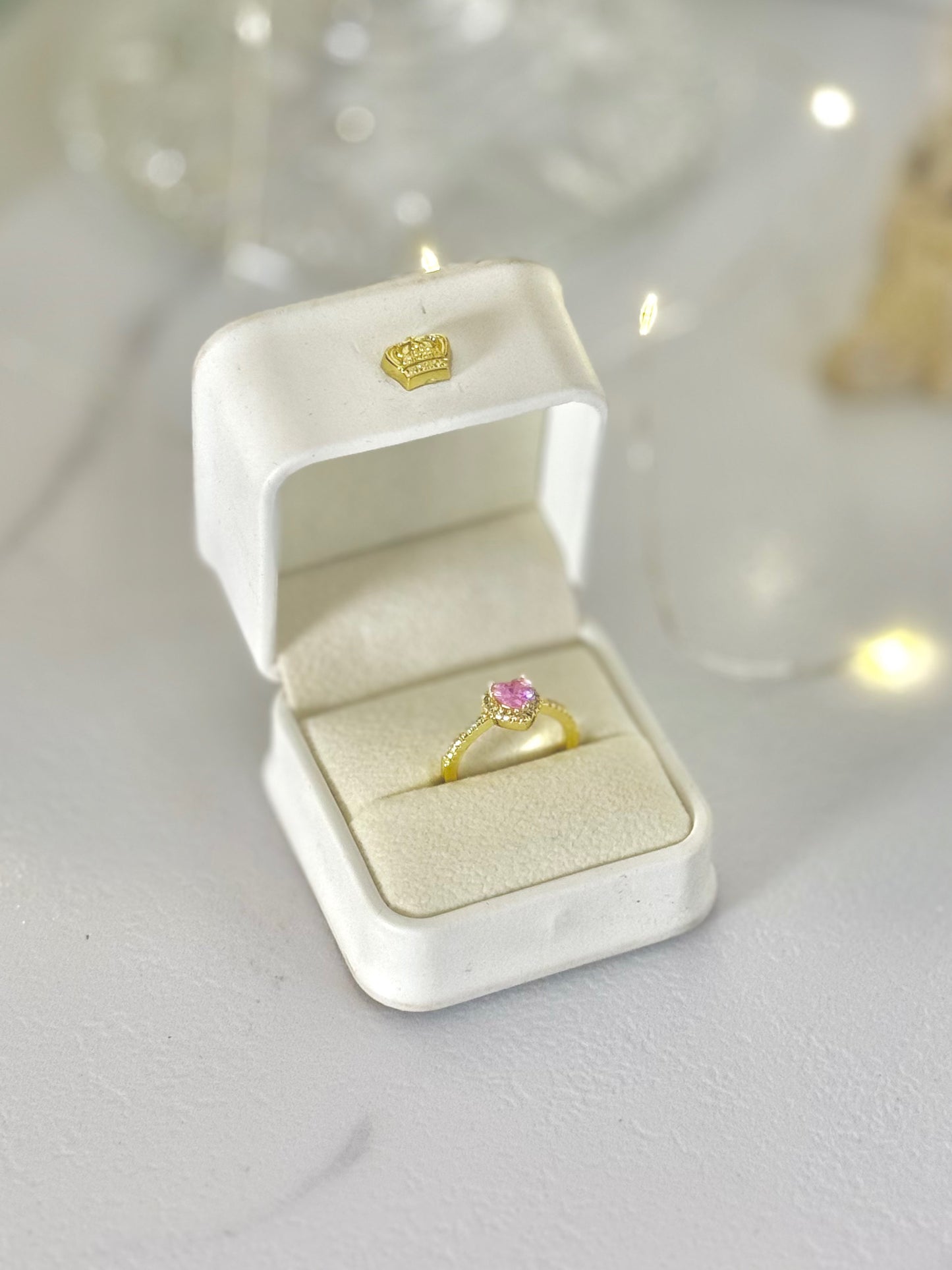 Anillo dorado corazón rosa
