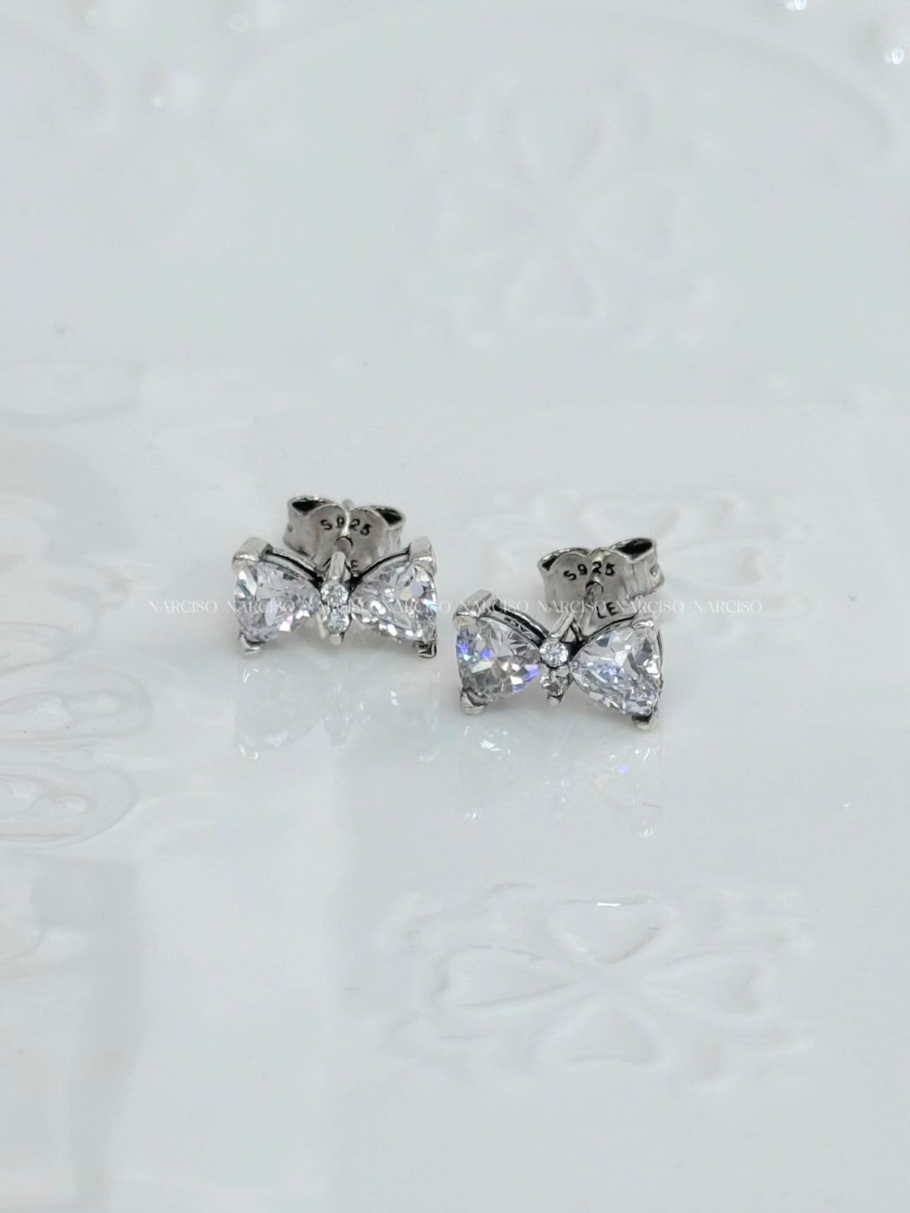 Moñitos Pandora aretes