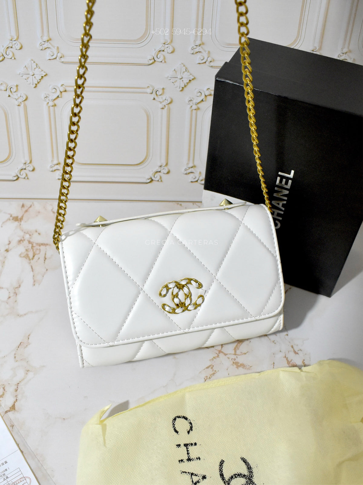 Chanel blanca