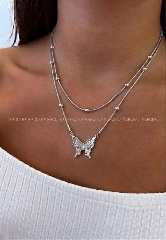 Collar doble con mariposa y aretes