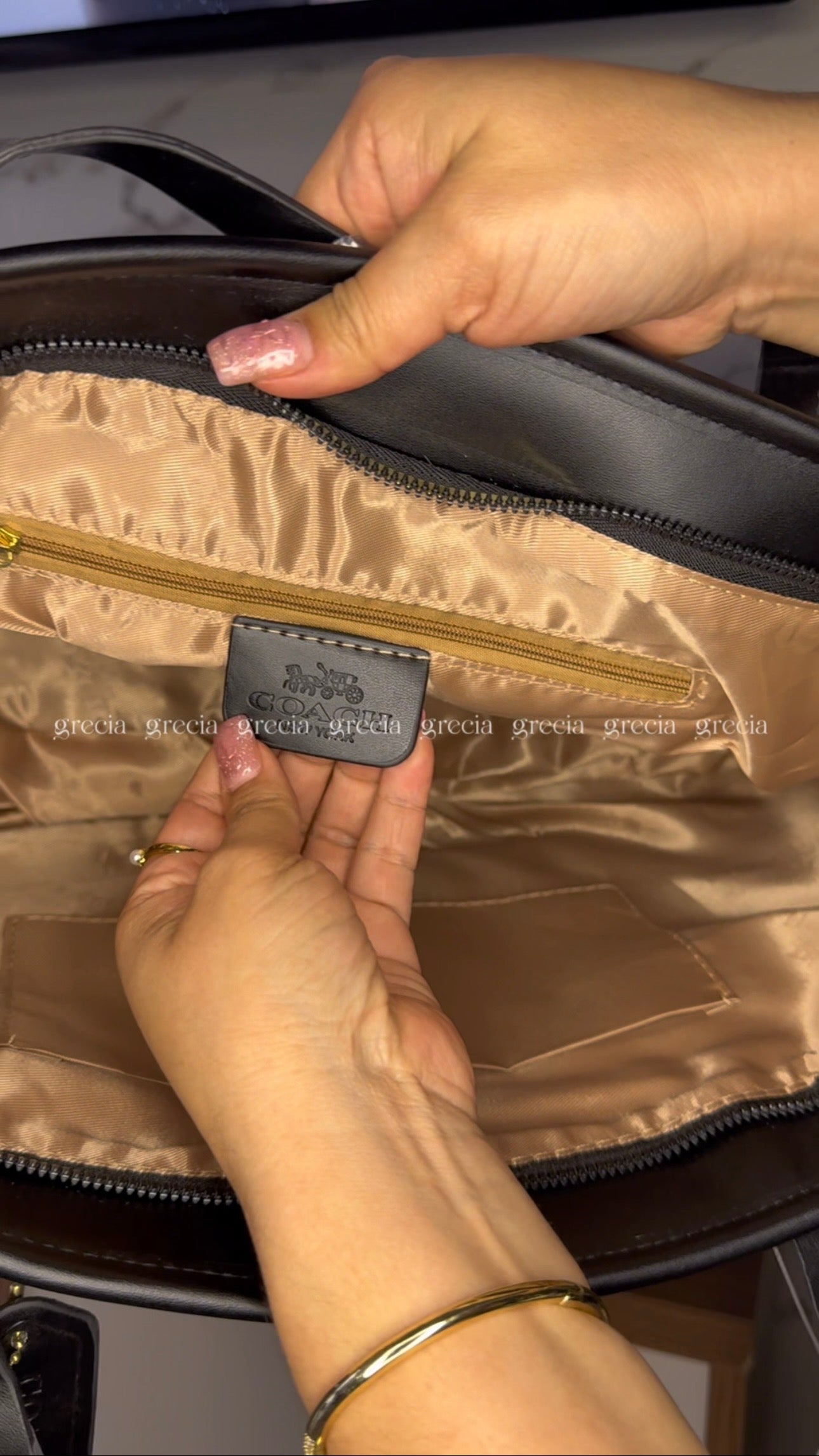 Coach XL negra