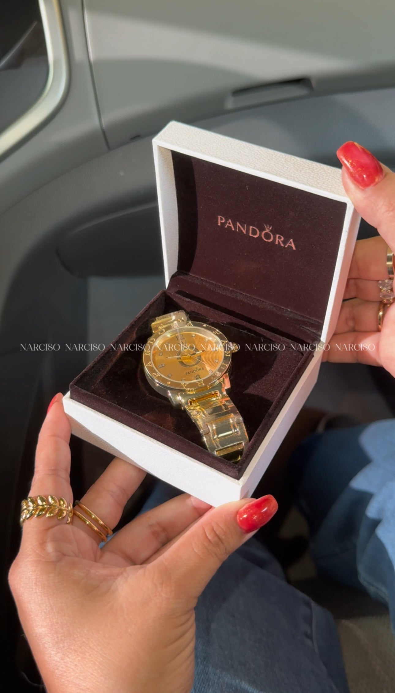 Reloj Pandora dorado